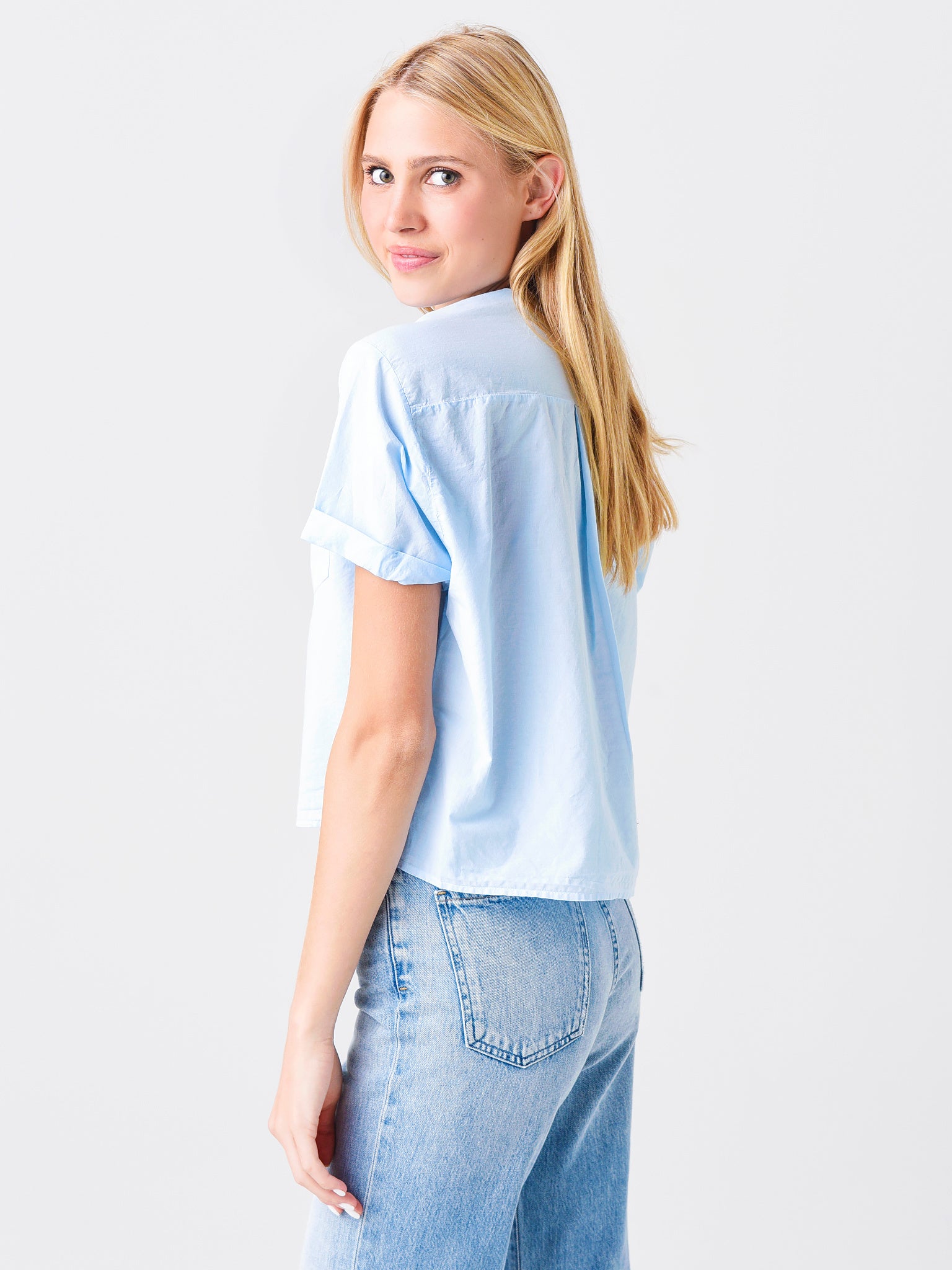 LOUELLA SHIRTxSkyBlue-alt2