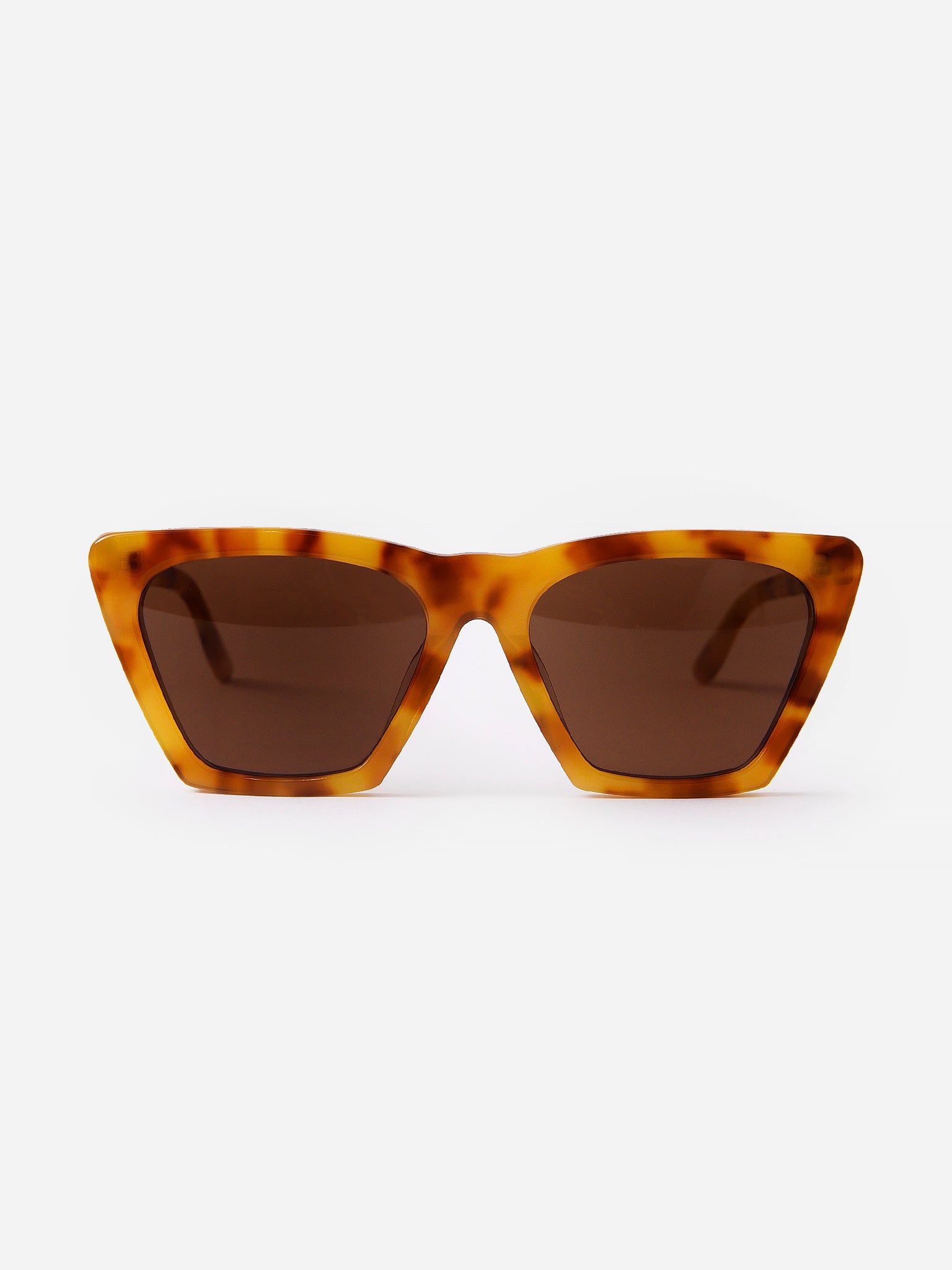 Illesteva Lisbon Sunglasses – saintbernard.com