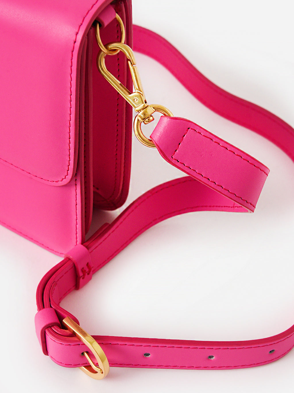 LWAX0364xHOTPINK-alt2