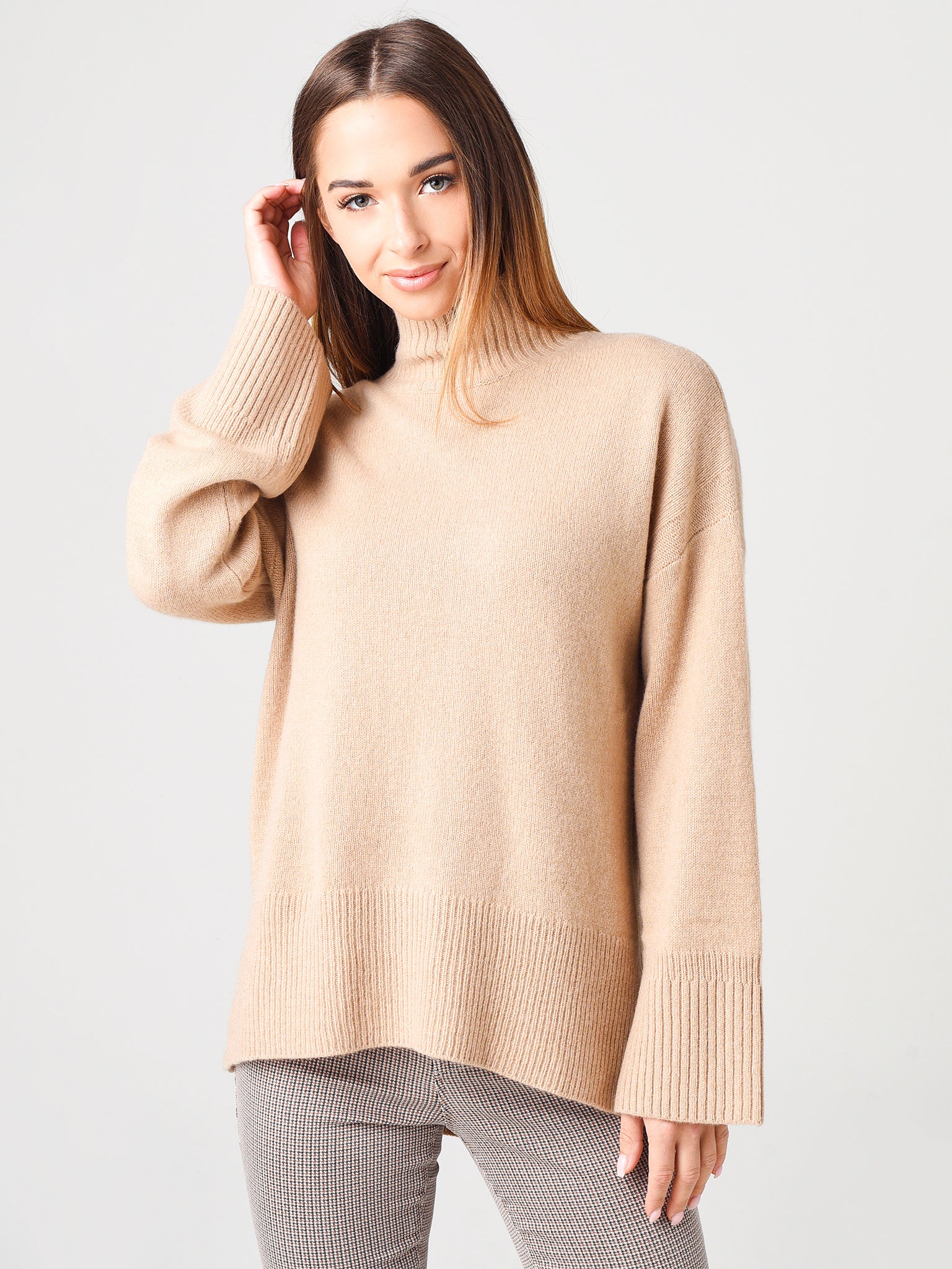 Frame Women's High Low turtleneck Sweater - Saint Bernard