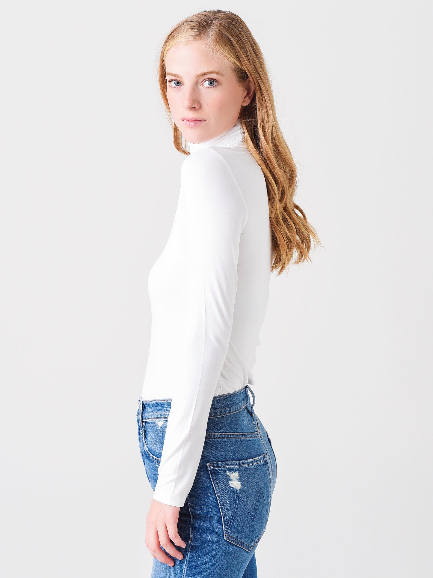 M001FTS011xBLANC001-alt2