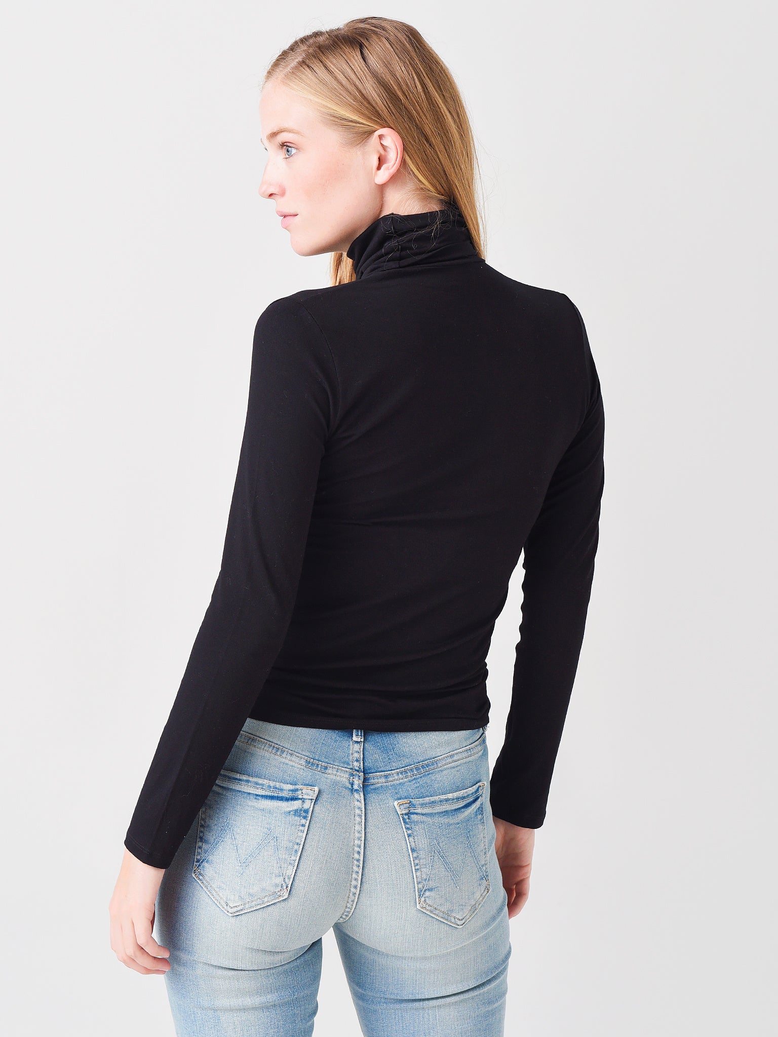 M001FTS011xNOIR002-alt3