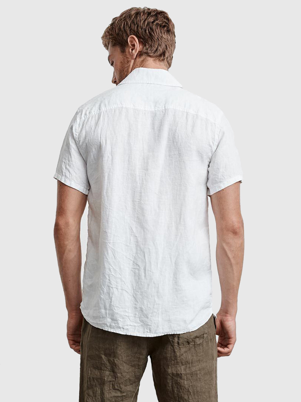 MACKIE01xWHITE-alt1