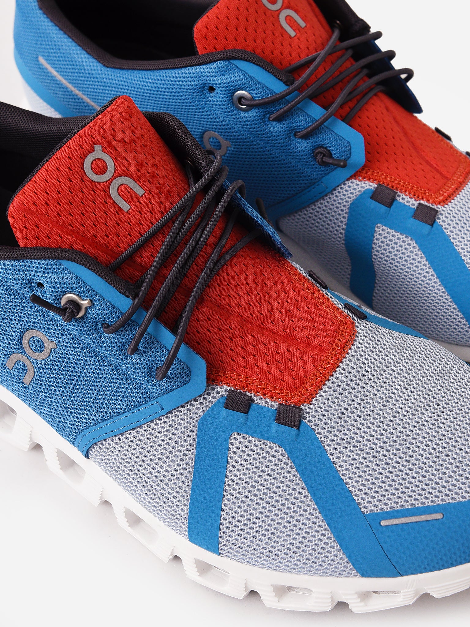 MENS CLOUD 5 PUSHxNIAGARACHAMBRAY-alt3