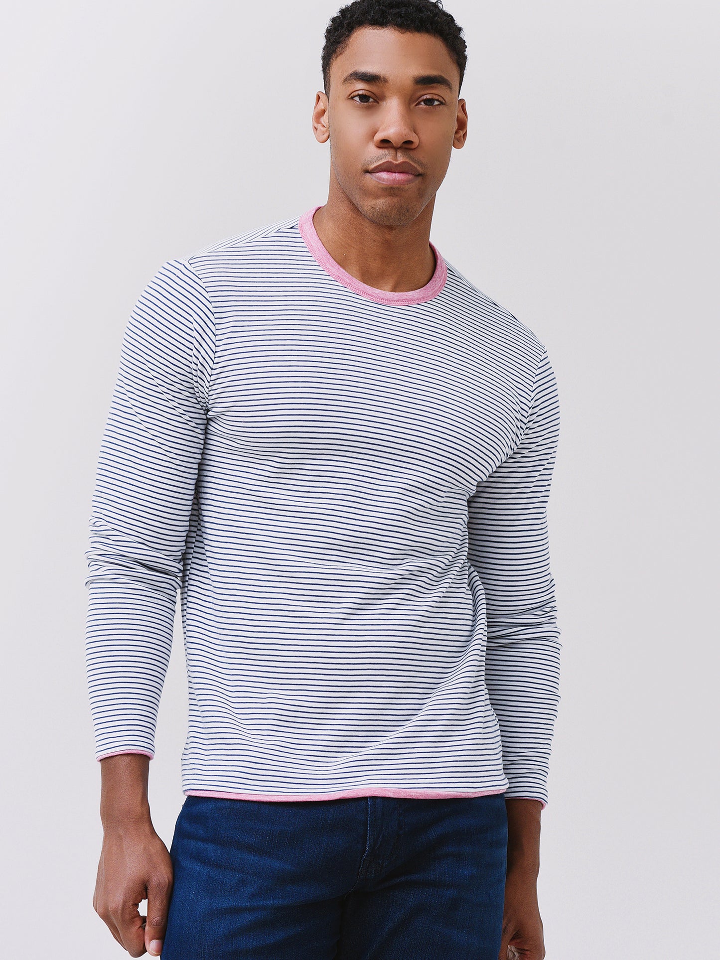 MKC0111xFADEDFLAGHEATHERWHITENAVYSTRIPE-alt1