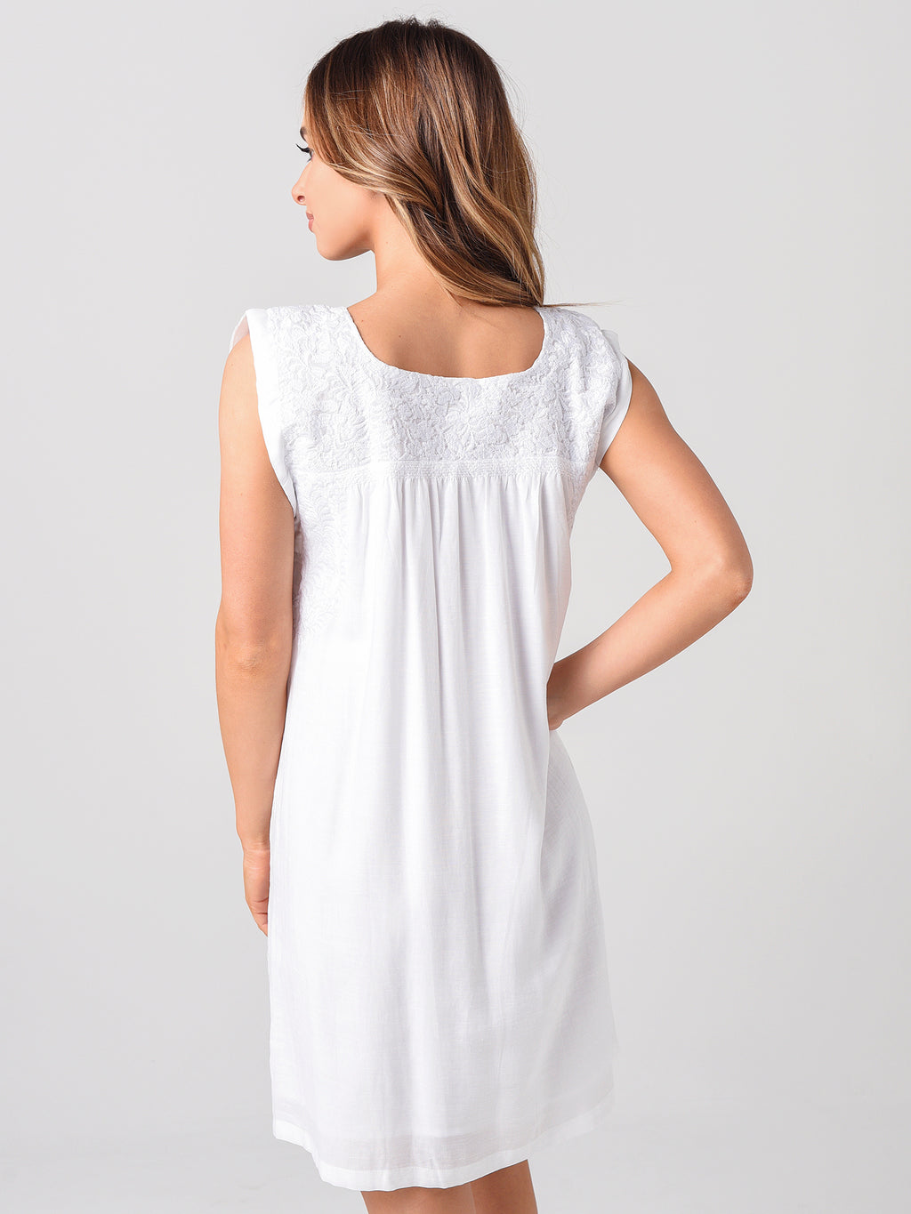 MONA_xWHITEWHITEEMBROIDERY-alt2