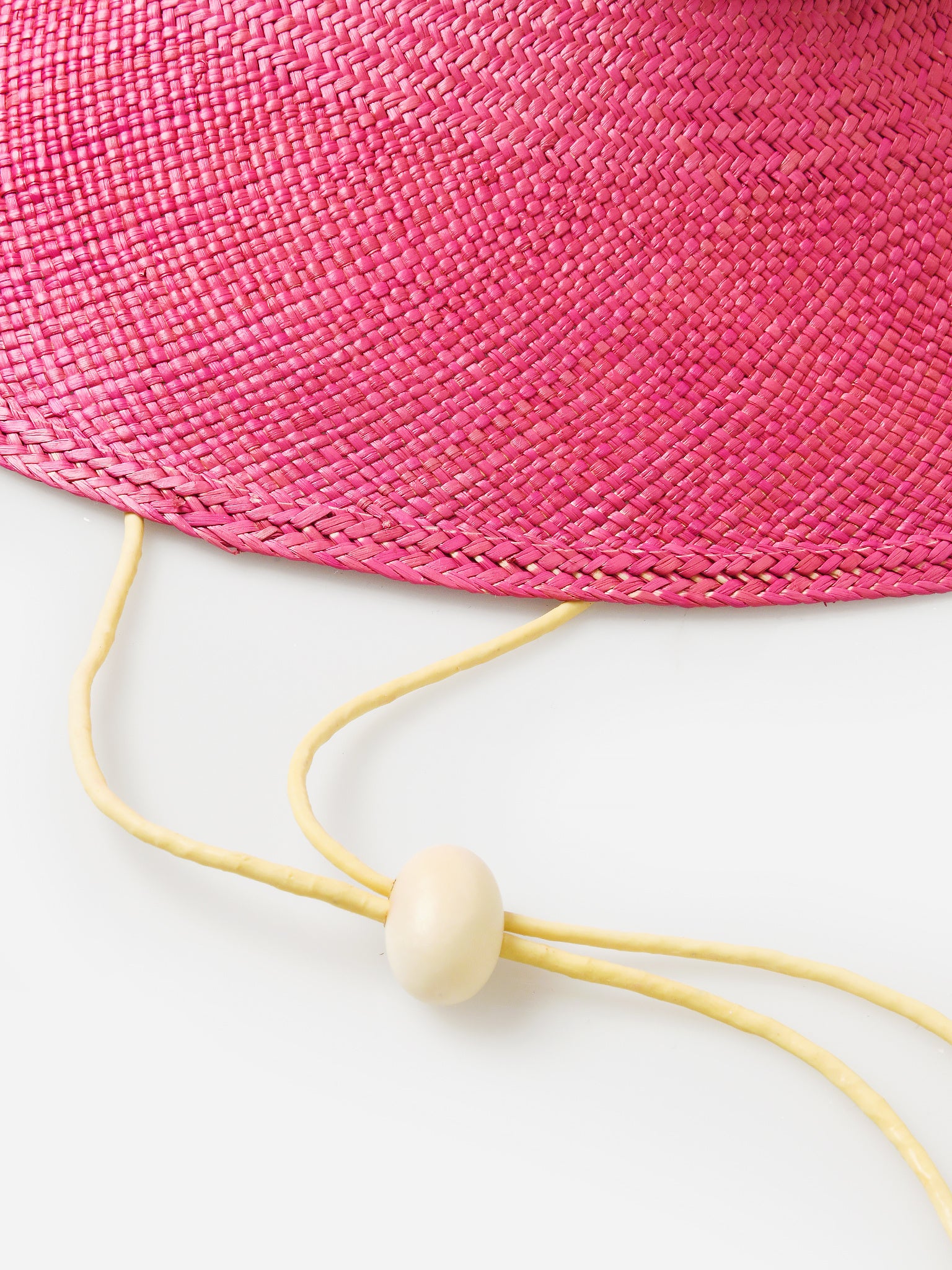 MOW0205-TAVxTAVIRAHIBISCUS-alt2