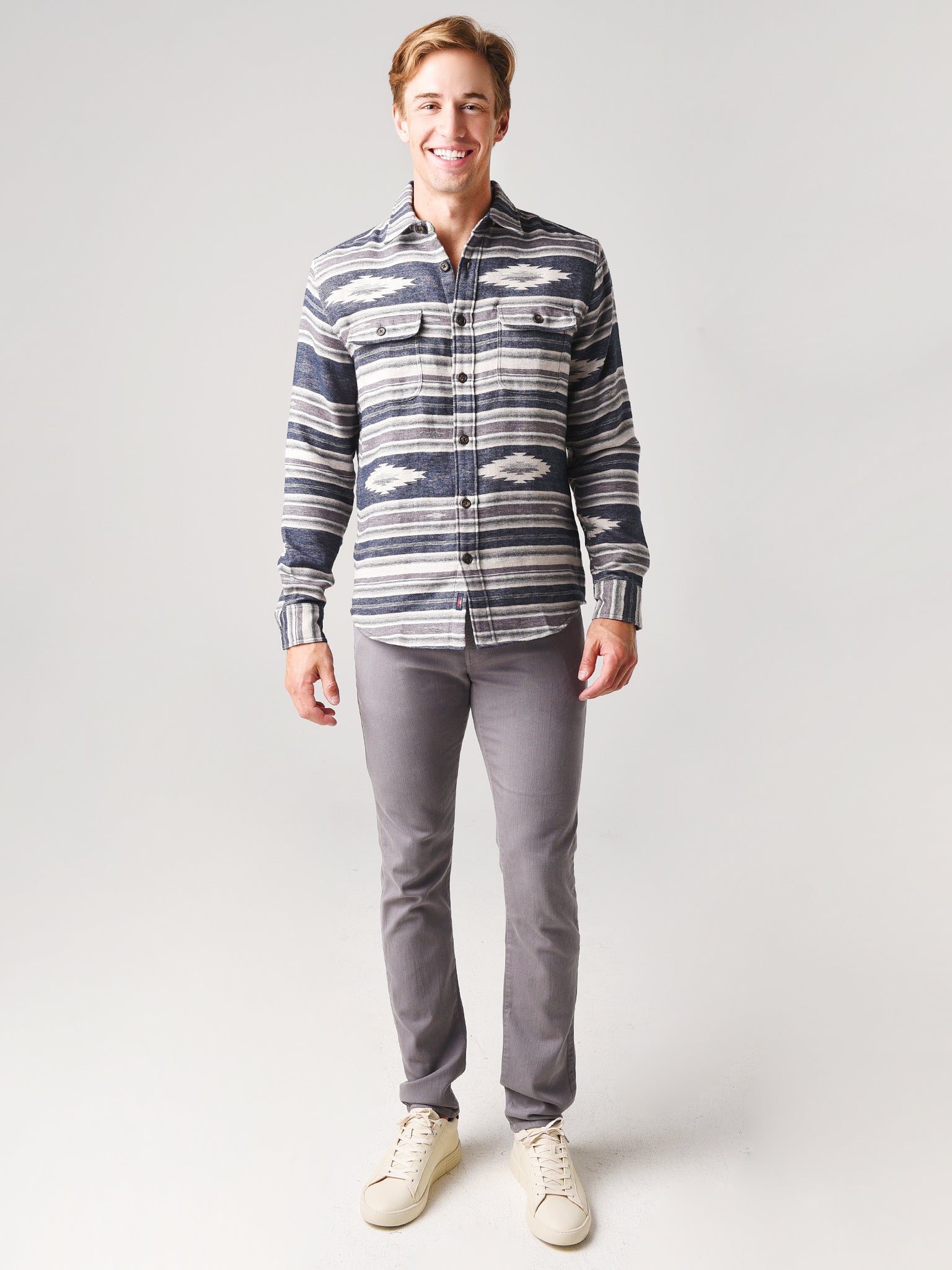 MWF2051xSMOKESERAPE-alt1