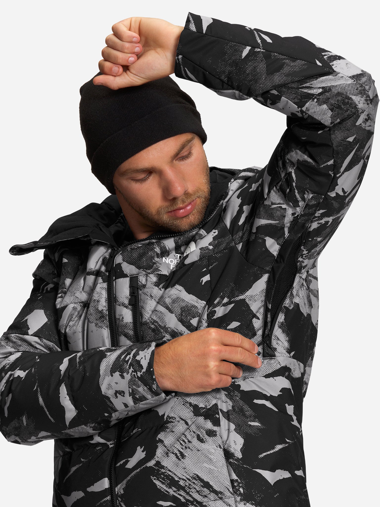 NF0A4QWYxTNFBLACKTONALMOUNTAINSCAPEPRINT-alt4