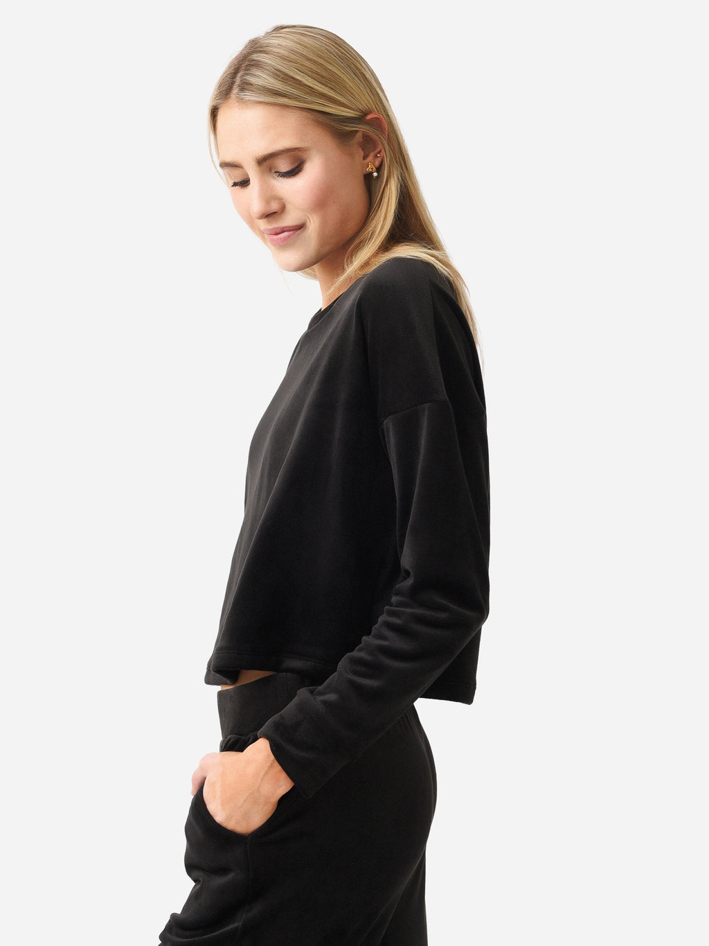 NV7544xBLACK-alt2