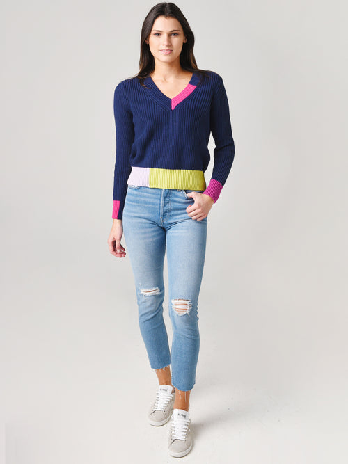 525 Women's Colorblock Trim V-Neck Pullover Sweater