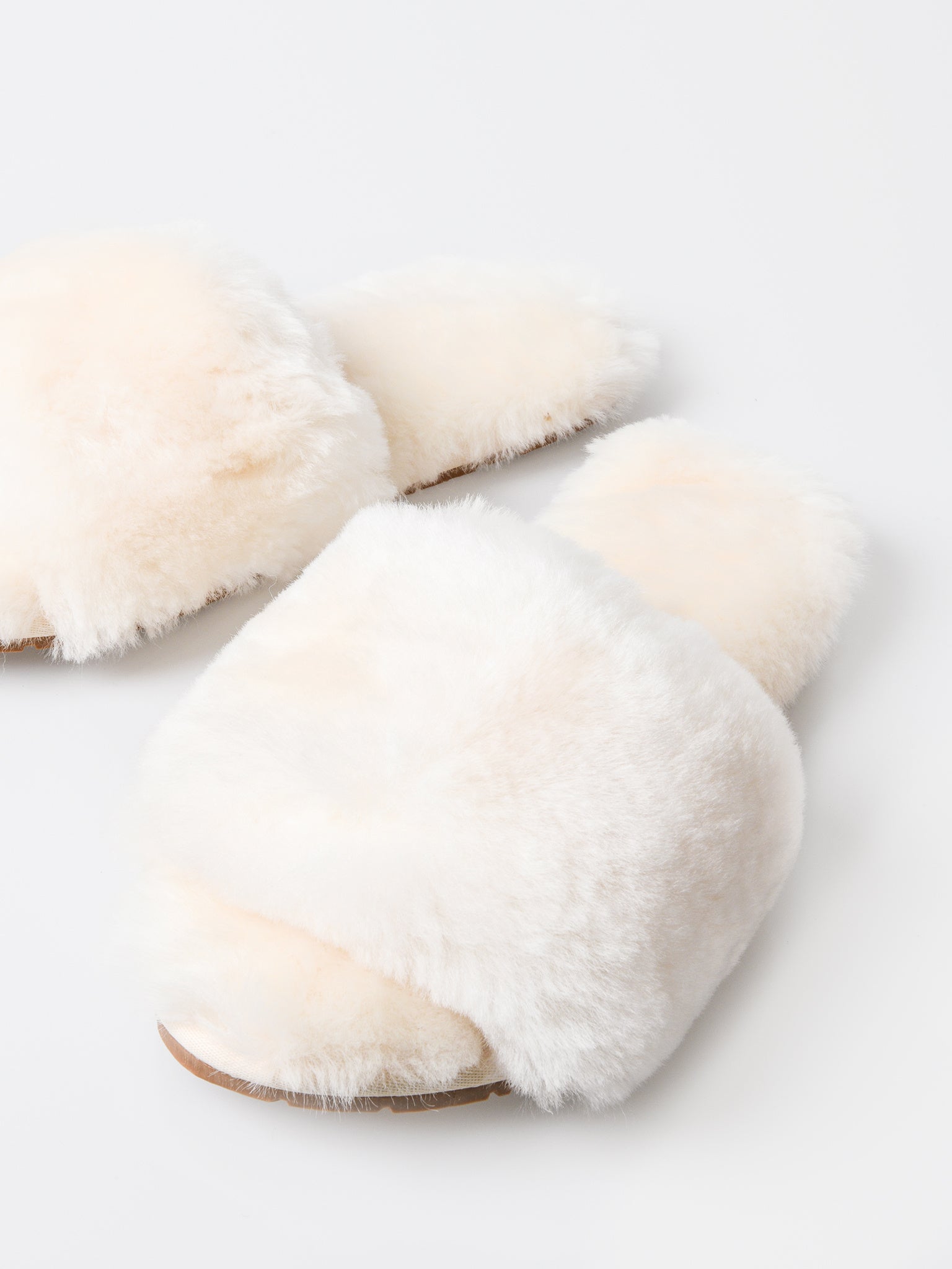 Pissenlit Women's Sheepskin Fuzzy Slipper - Saint Bernard
