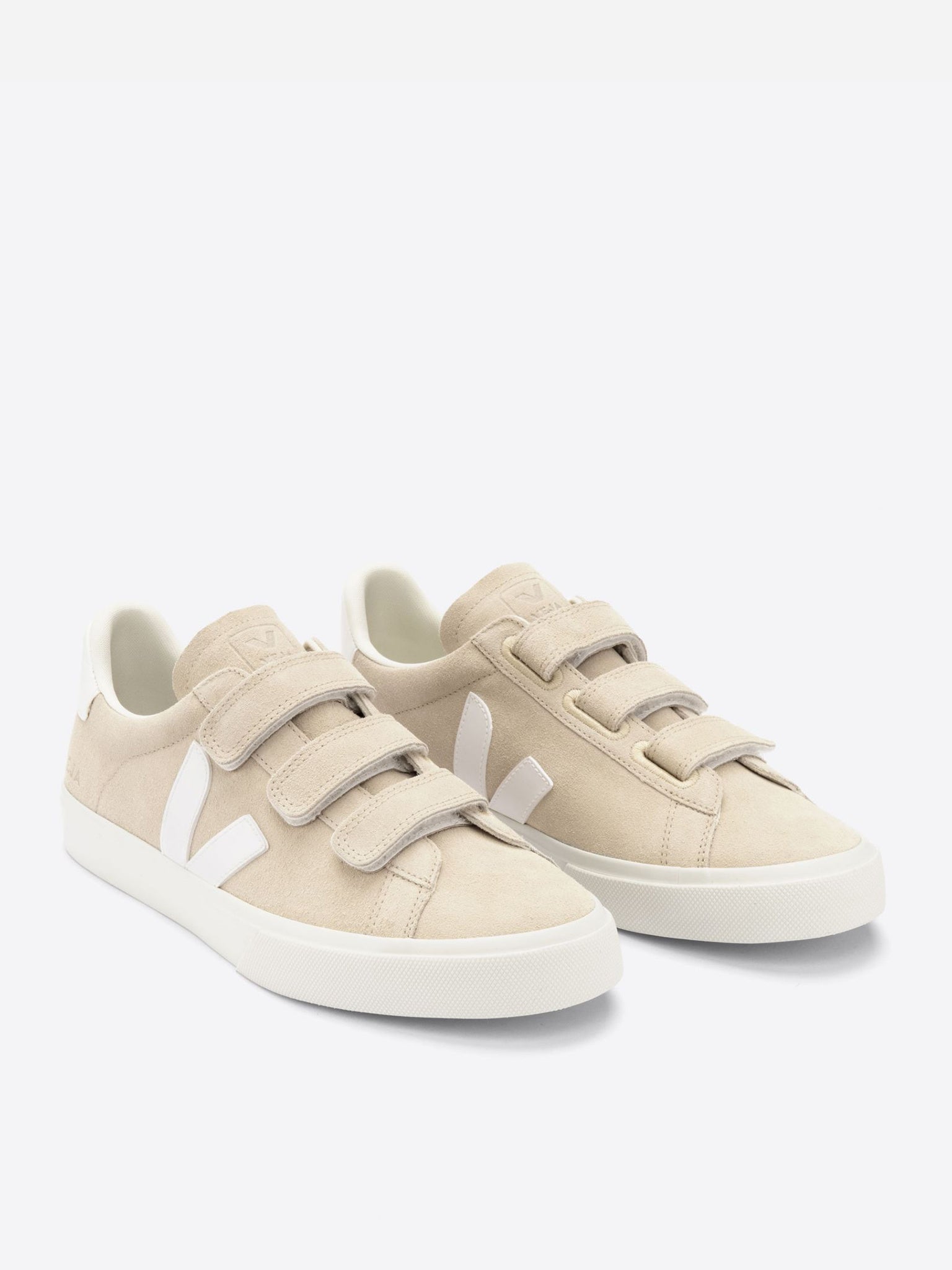VEJA Women's Recife Chromefree Leather Sneaker - Saint Bernard