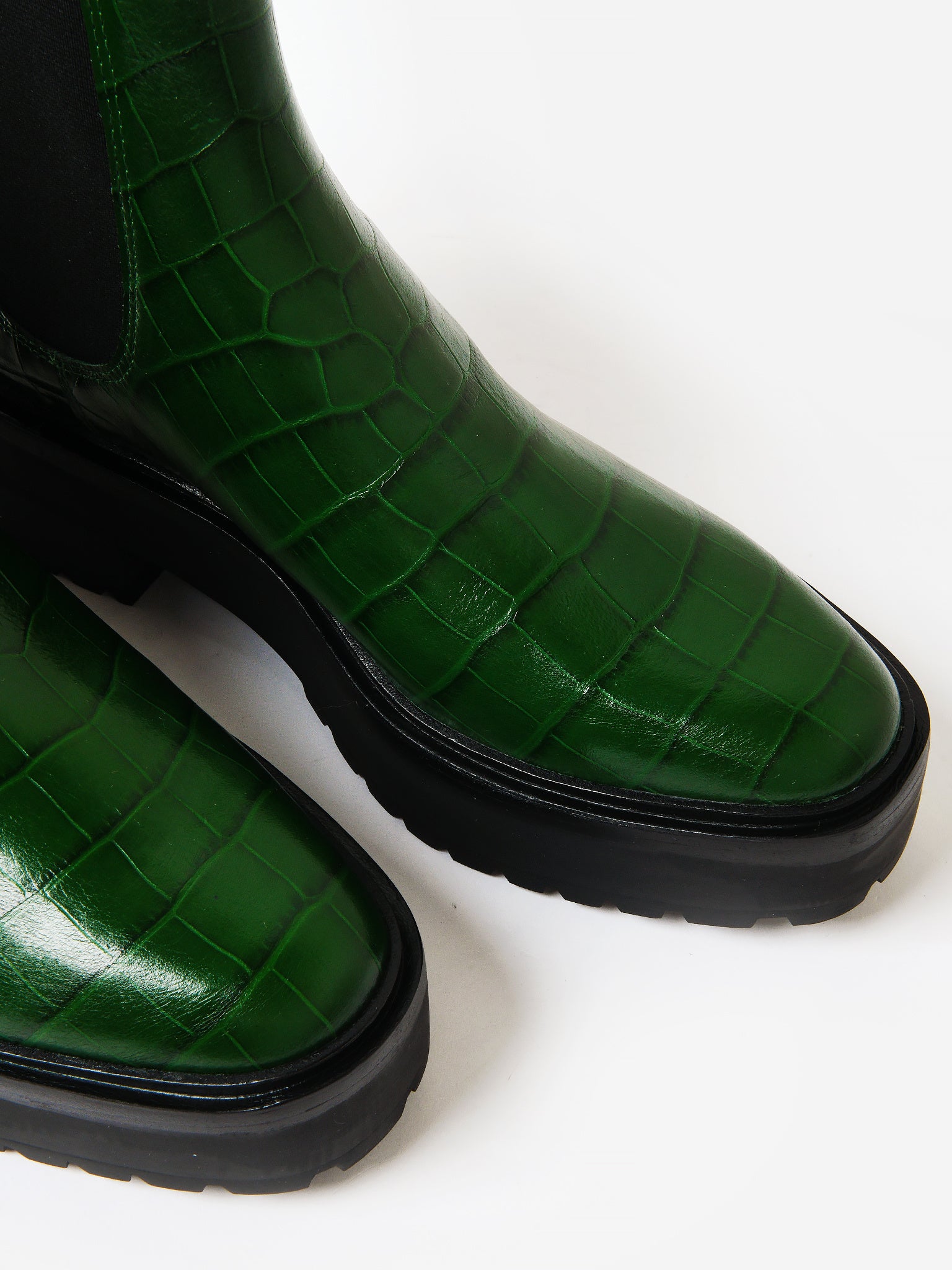 REGGIE CRLxBOTTLEGREEN-alt2