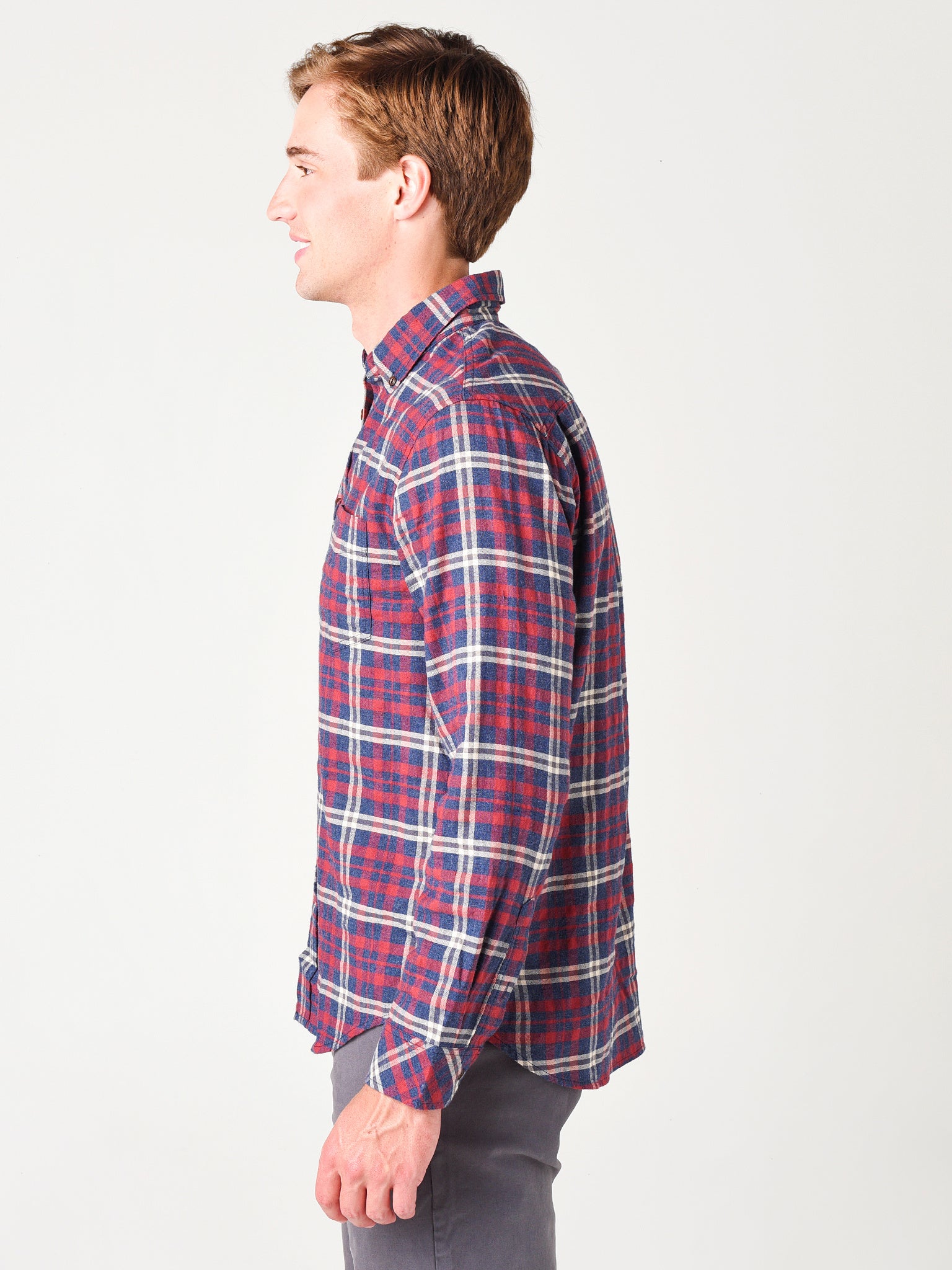 RM-134-940-1341xNAVYREDCREAM-alt1