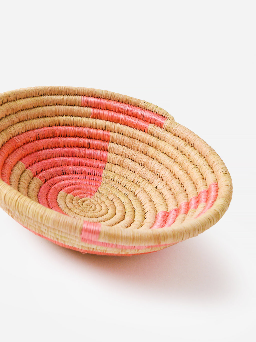 Indego Africa Mini Plateau Basket - Saint Bernard