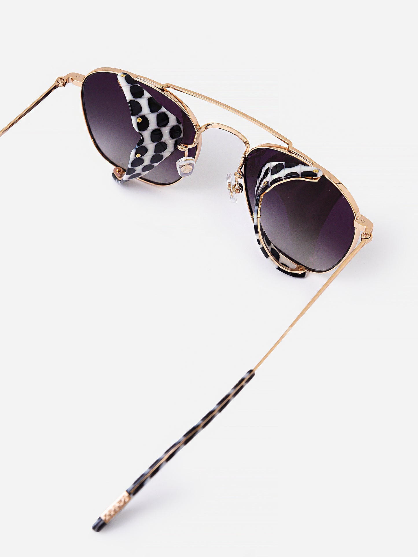 Krewe Earhart Blinker Sunglasses - Saint Bernard