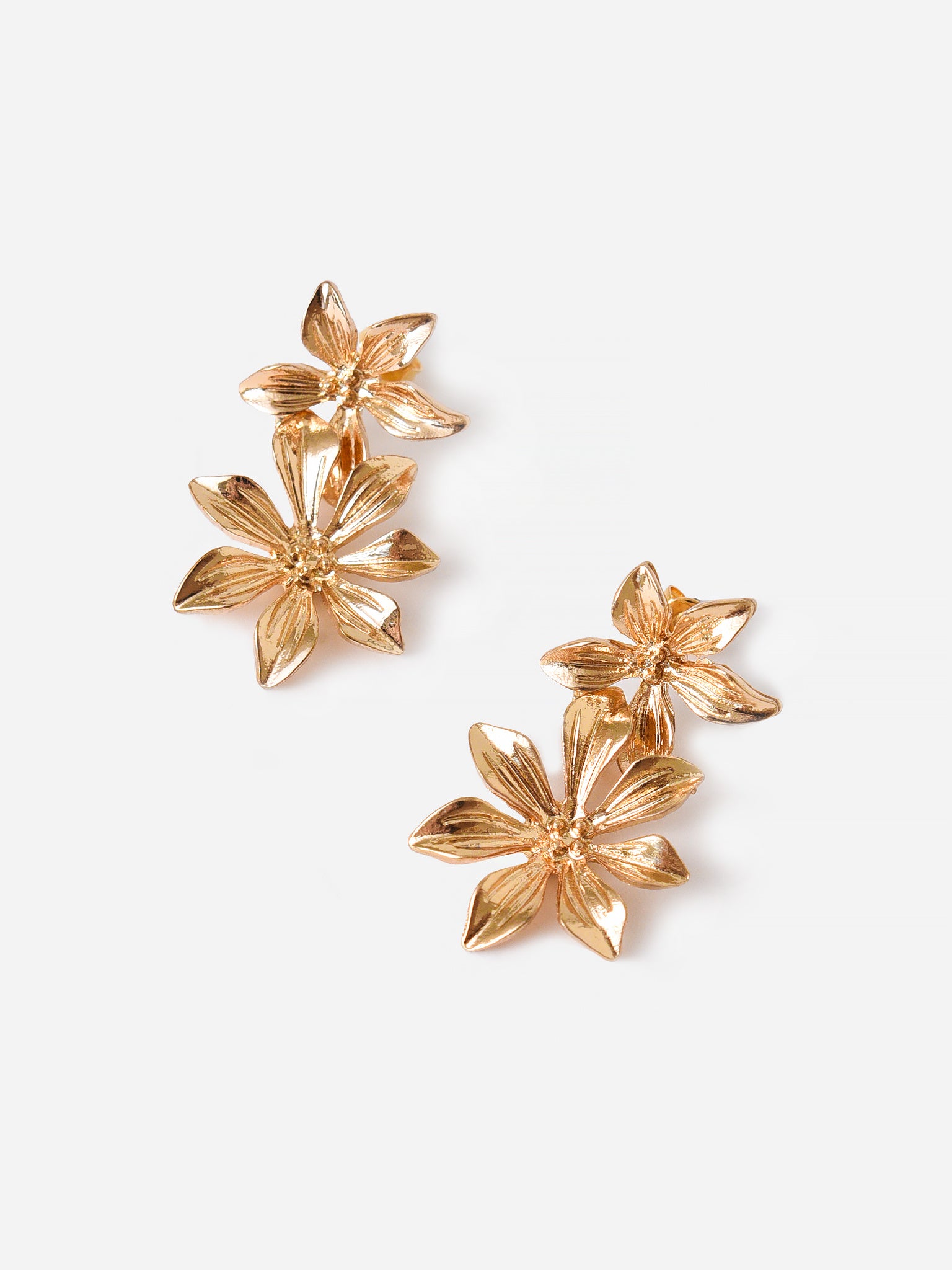 Shashi Frangipani Earrings - Saint Bernard