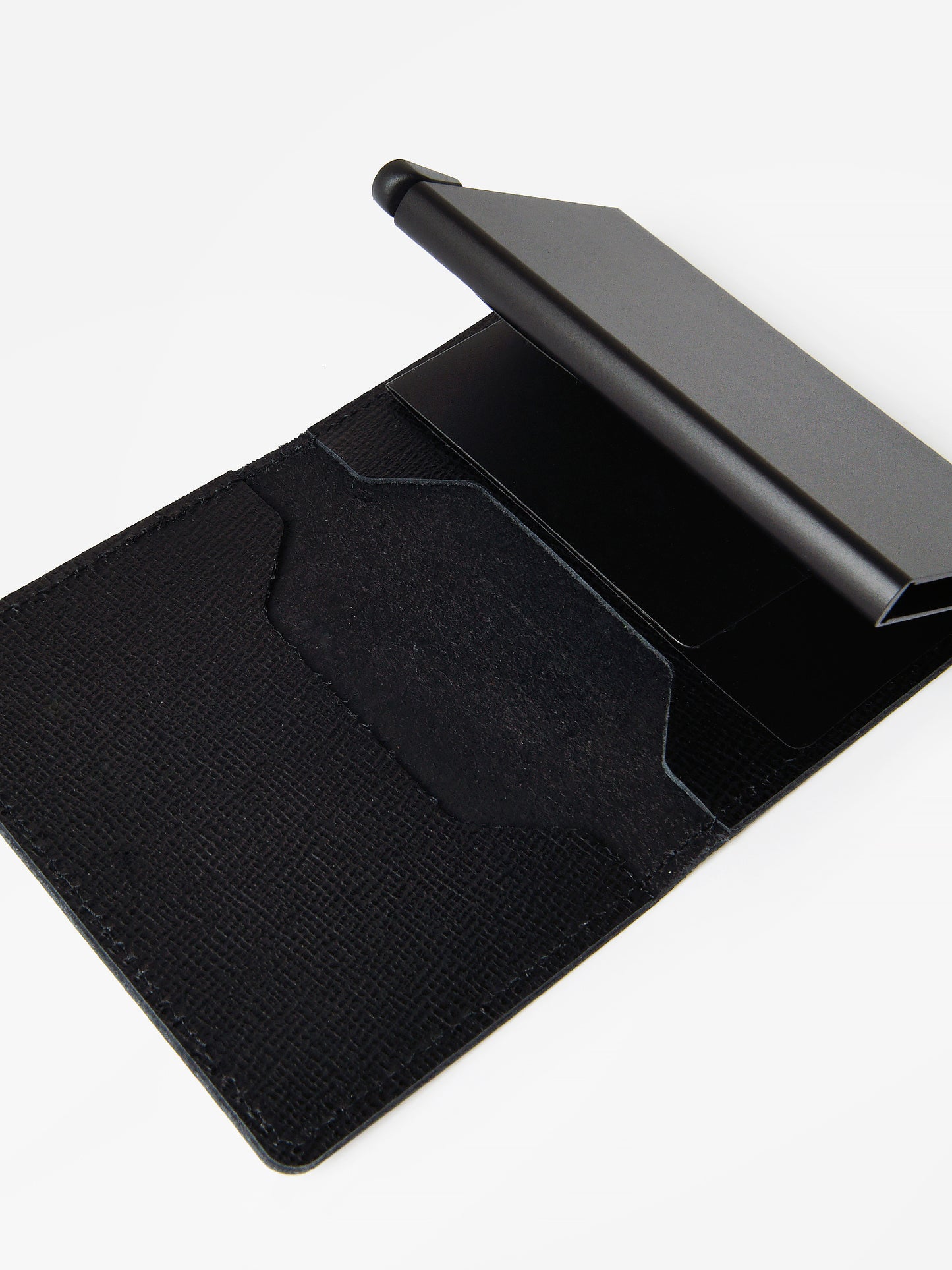 SLIMWALLETxCRISPLEBLACK-alt1