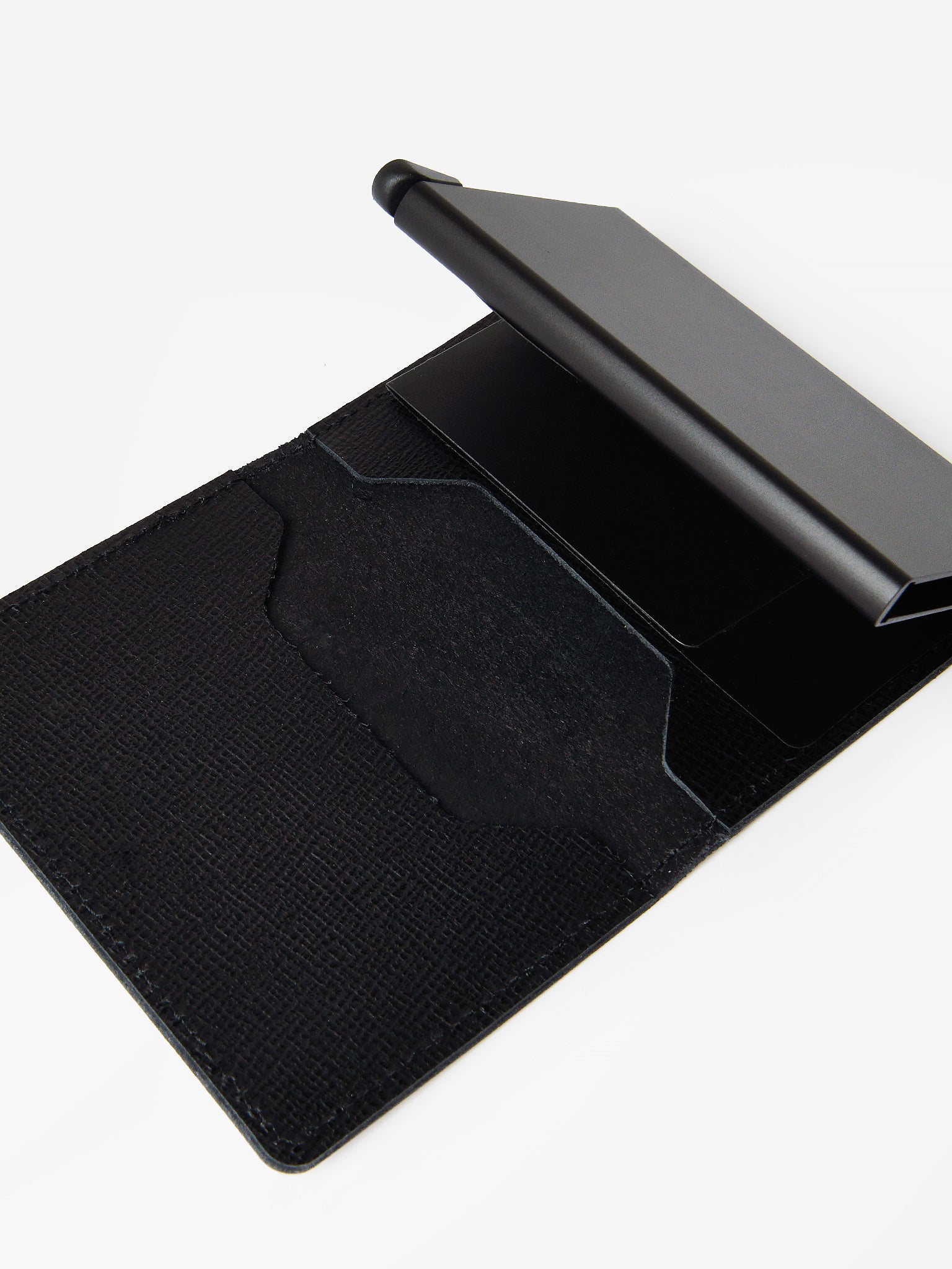 SLIMWALLETxCRISPLEBLACK-alt1