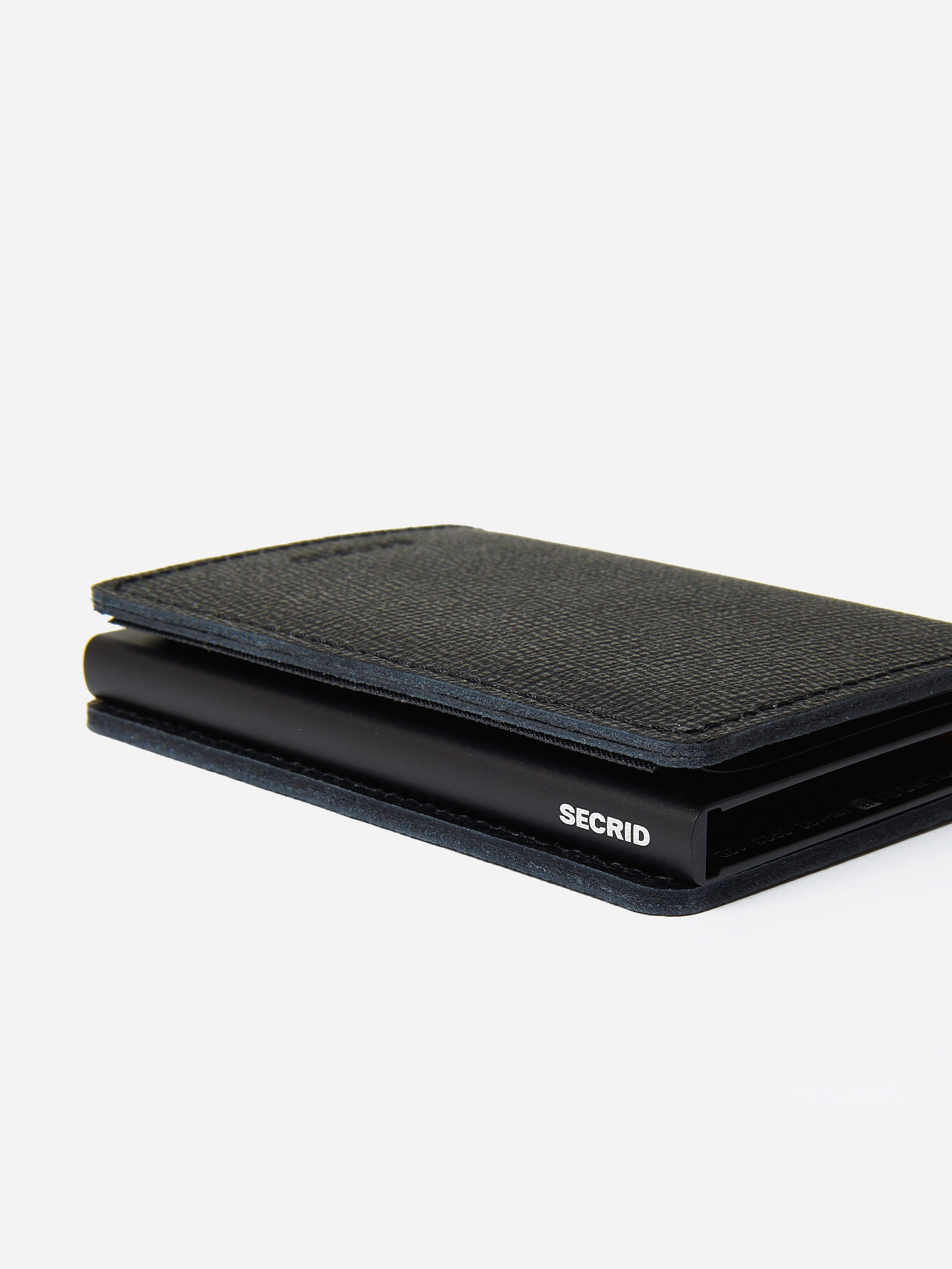 SLIMWALLETxCRISPLEBLACK-alt3