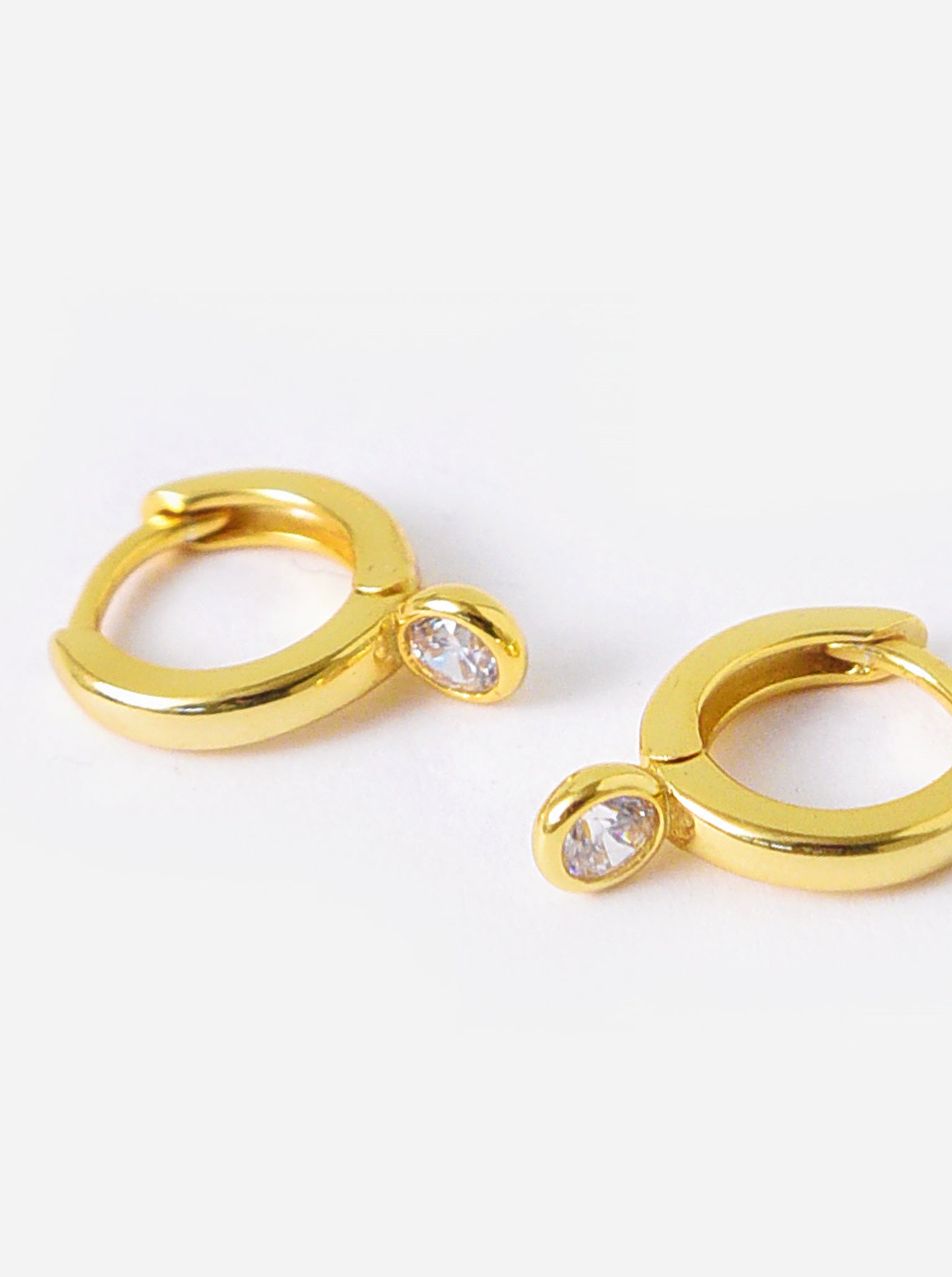 Shashi Women's Solitaire Huggie Earrings - Saint Bernard