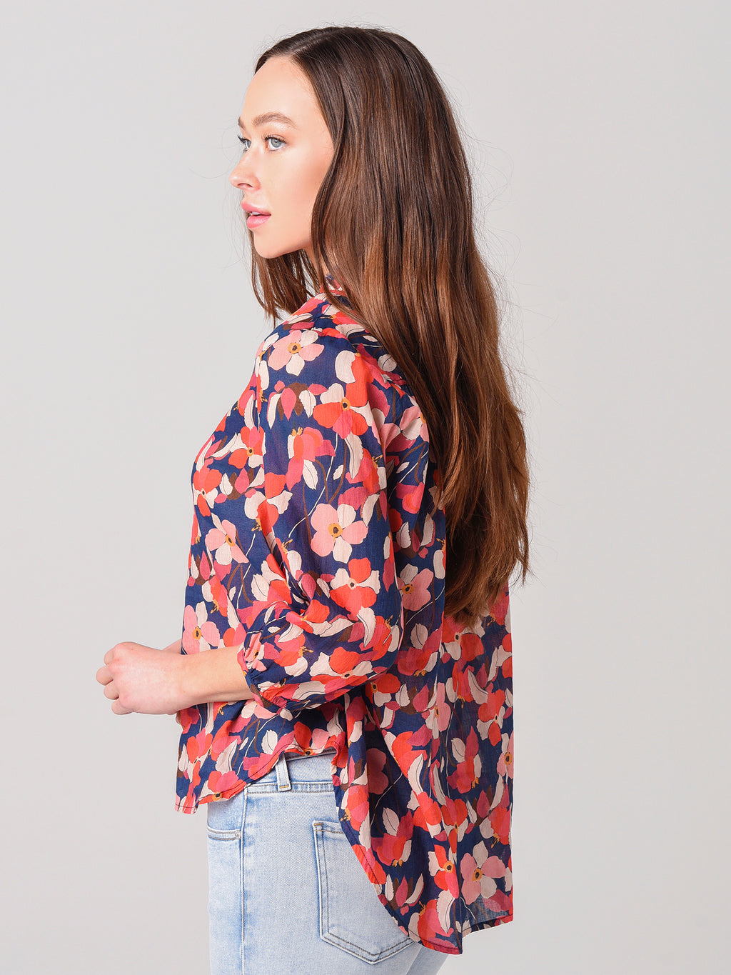 SP20-W0928-01xNAVYFLORAL-alt1