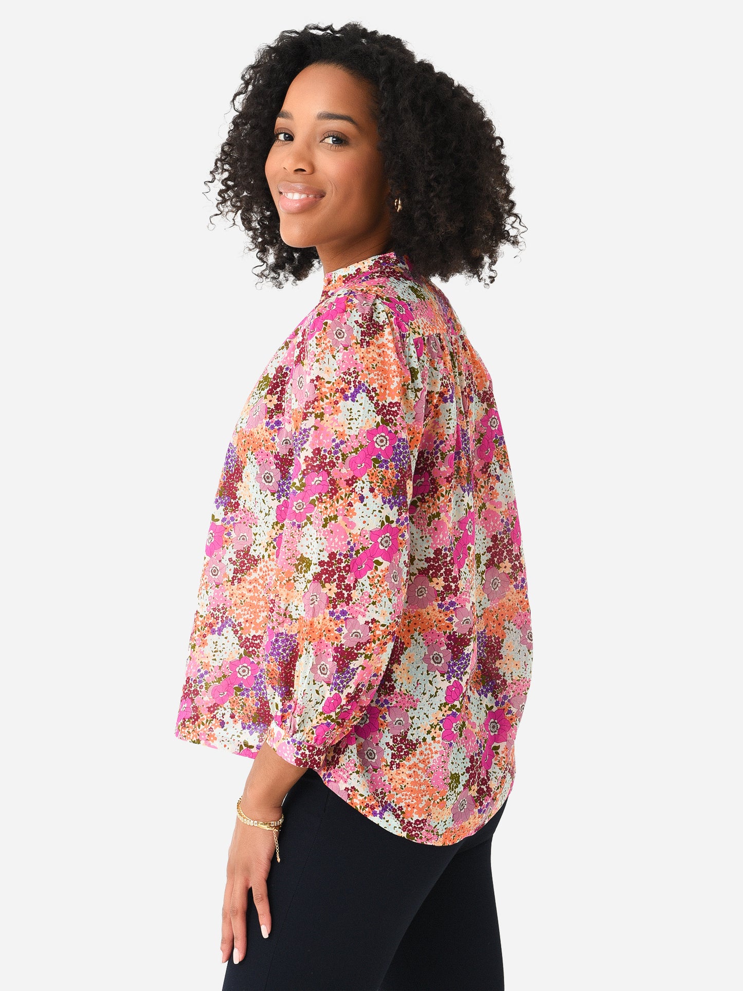 SP23-W1106-01xYOUNGMEADOW-alt3