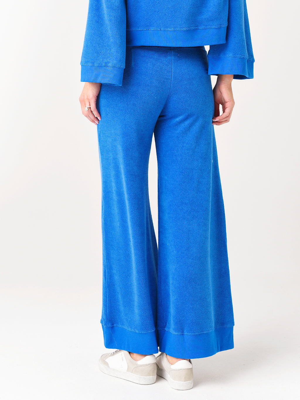 SS21-530xBLUE-alt3