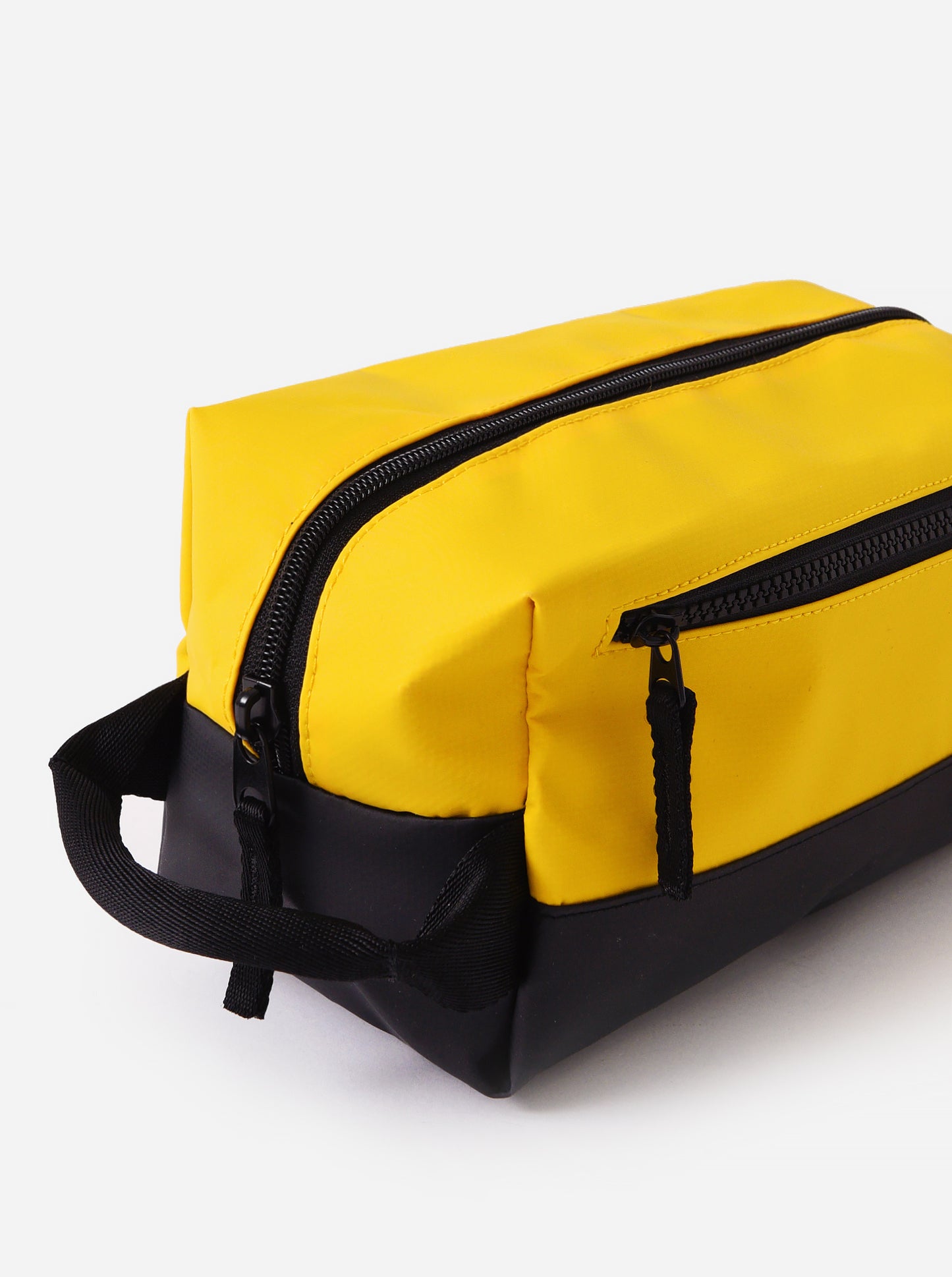 STBJONESDOPPKITxLACREMEBLACK-alt2