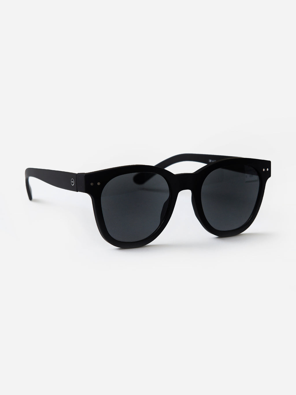 SUNGLASSESNxBLACKK-alt3