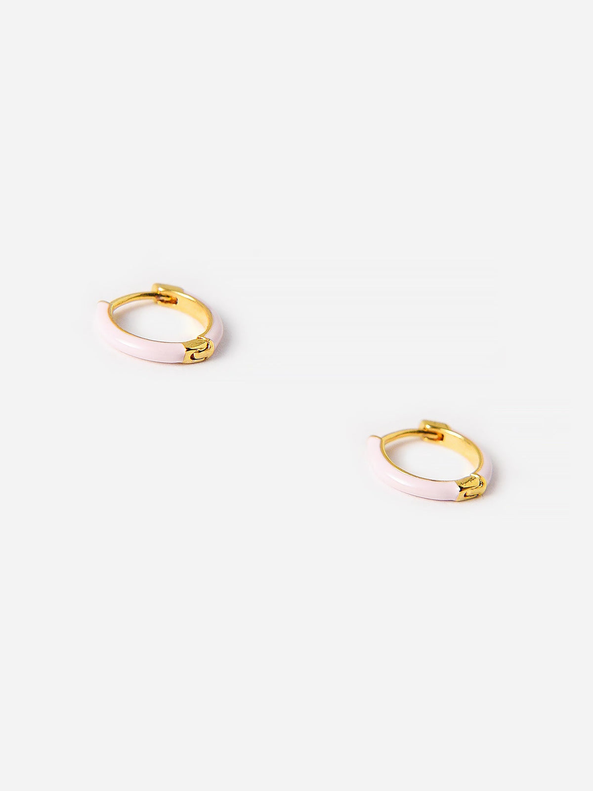 Tai Women's Enamel Huggies Earring - Saint Bernard
