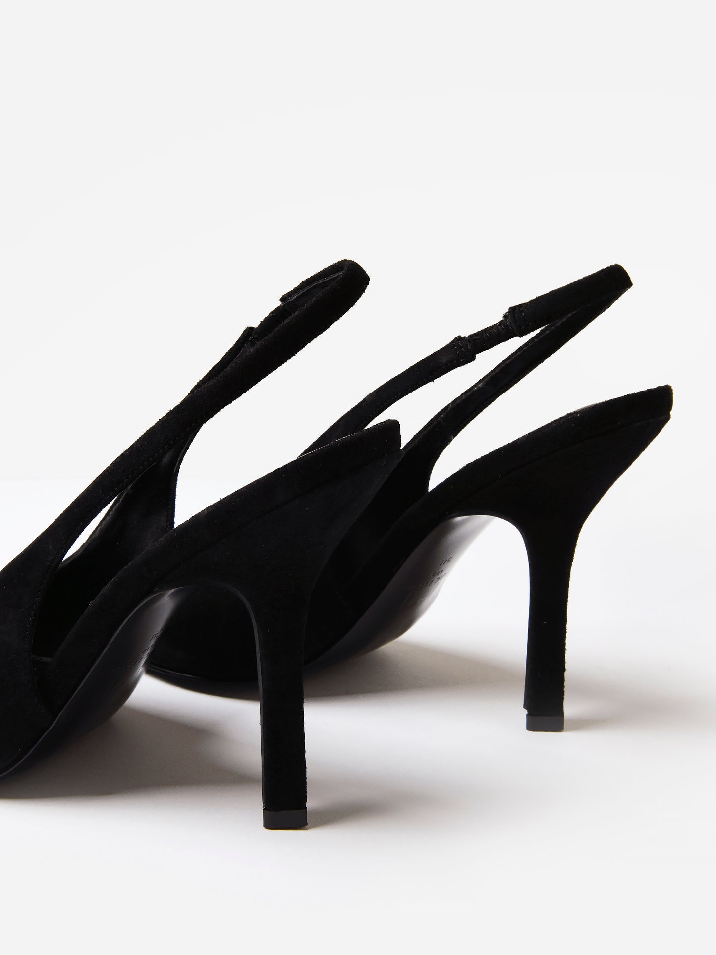 V-EMALYNxBLACKSUEDE-alt2