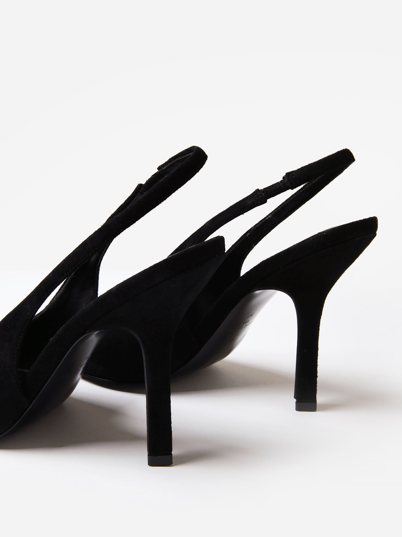 V-EMALYNxBLACKSUEDE-alt2