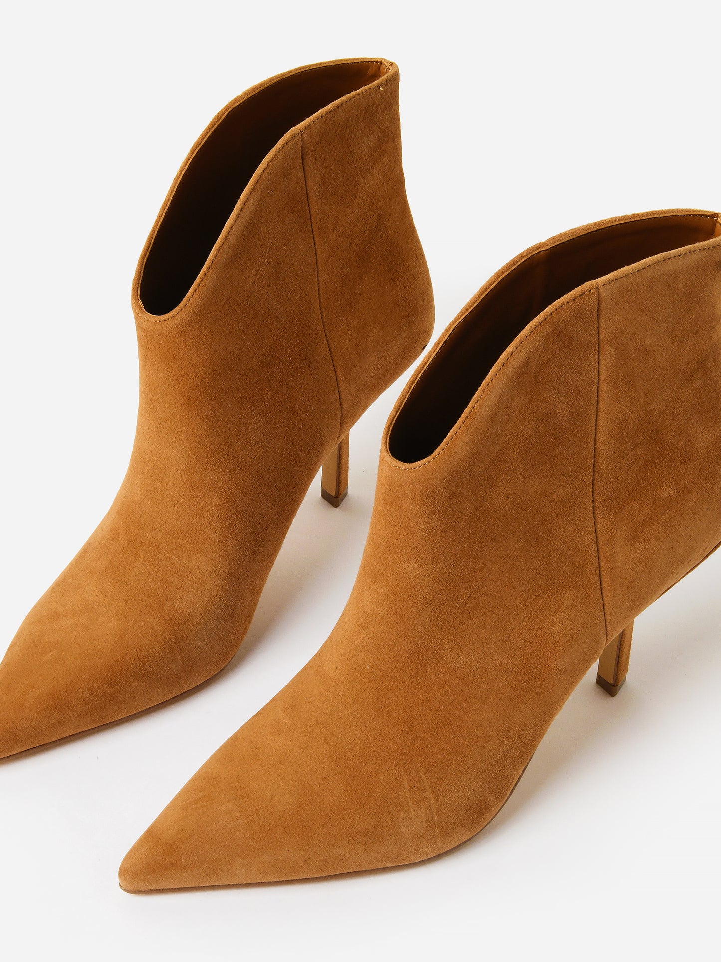 V-HAYLIANxMEDIUMNATURAL-alt2