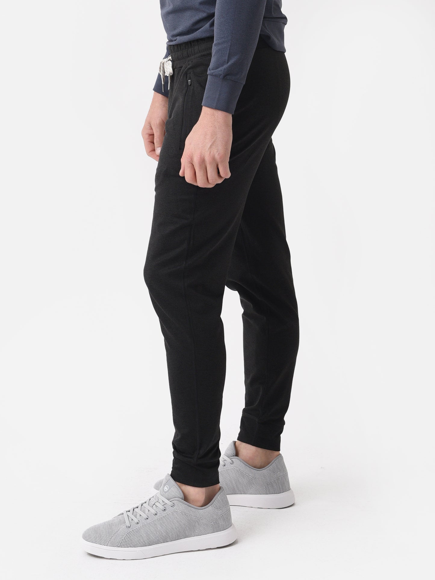 V438xBLACKHEATHER-alt1