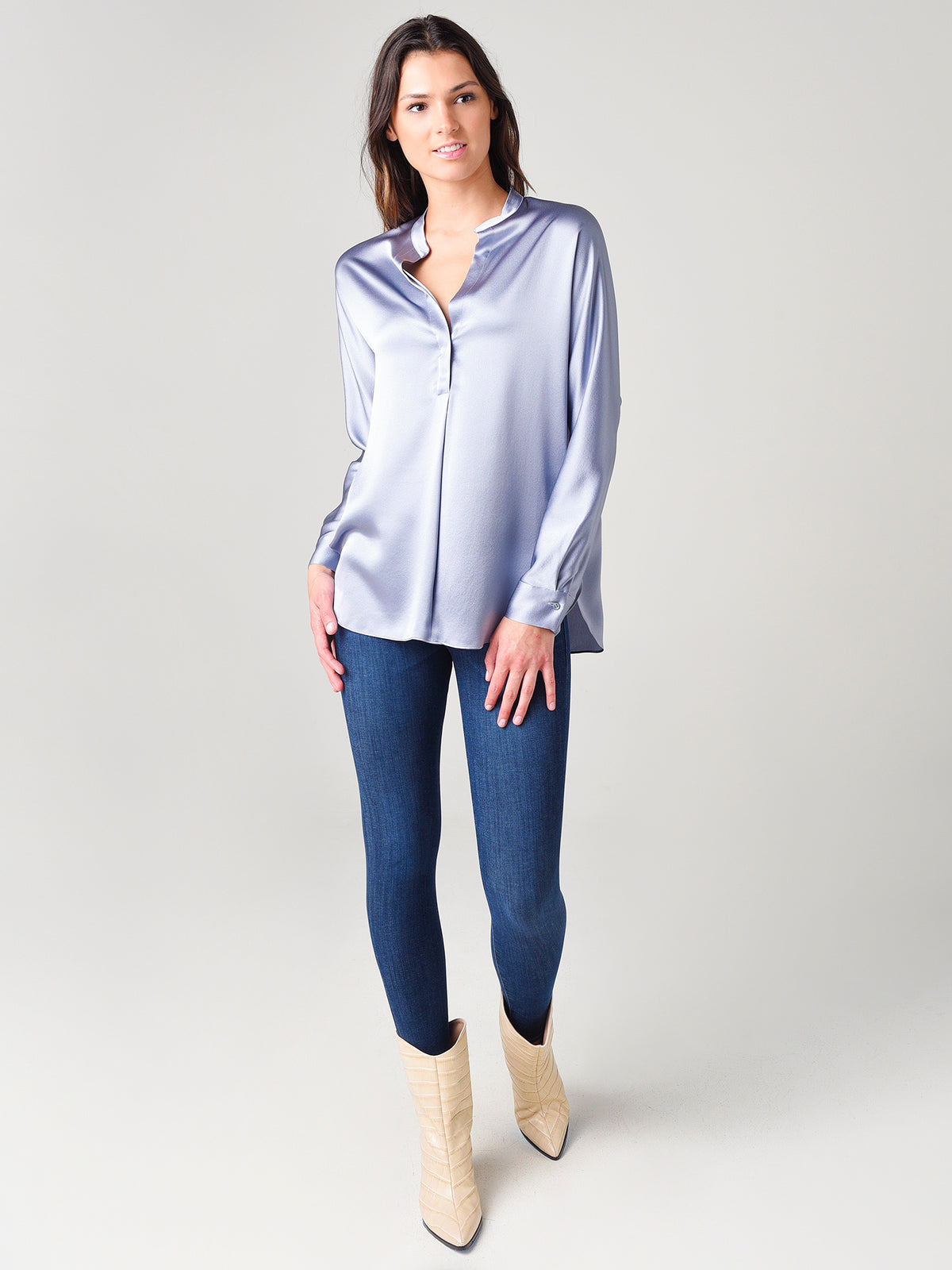 V692411926xPIEROBLUE-alt3
