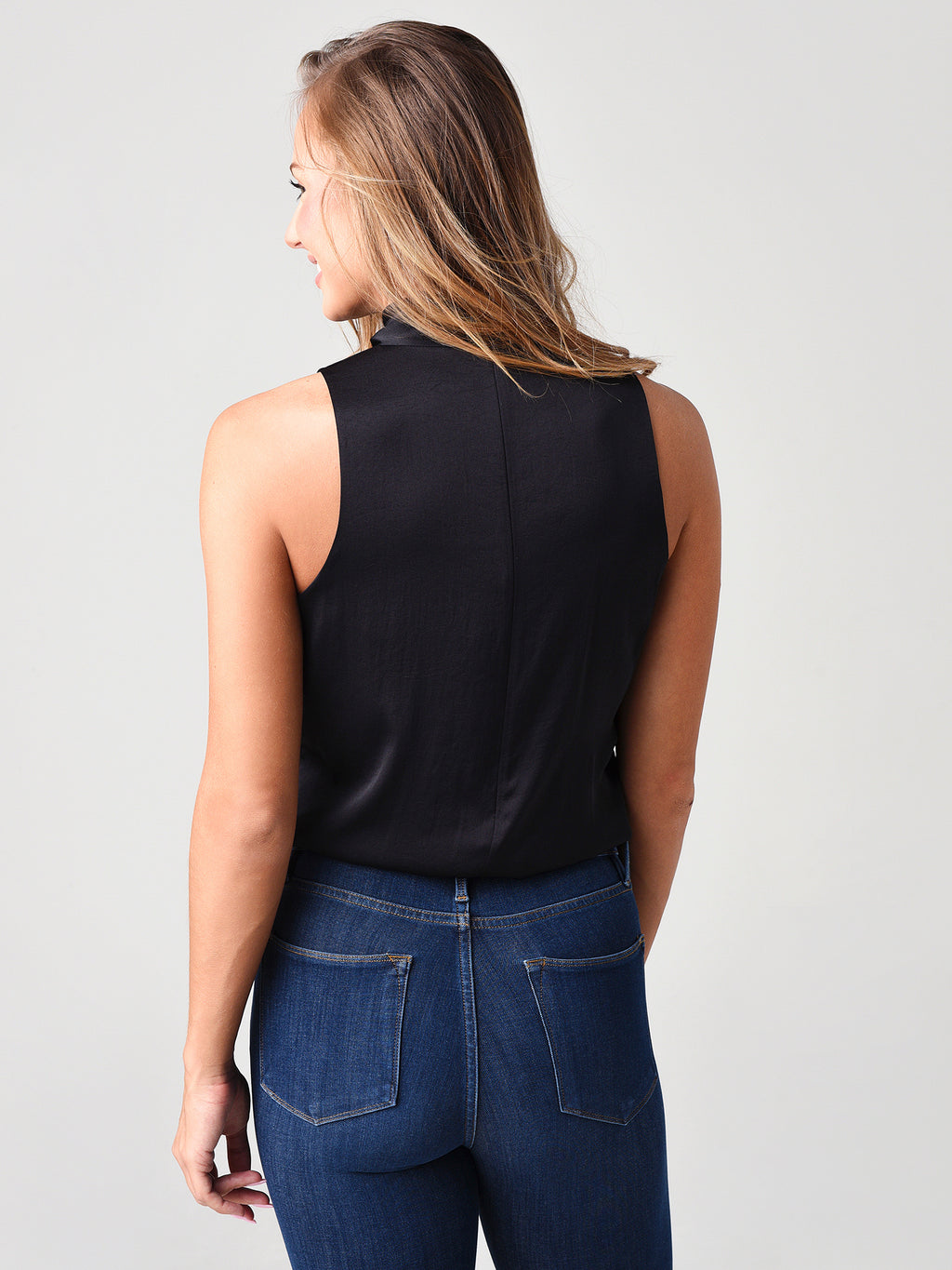 V694012364xBLACK-alt2