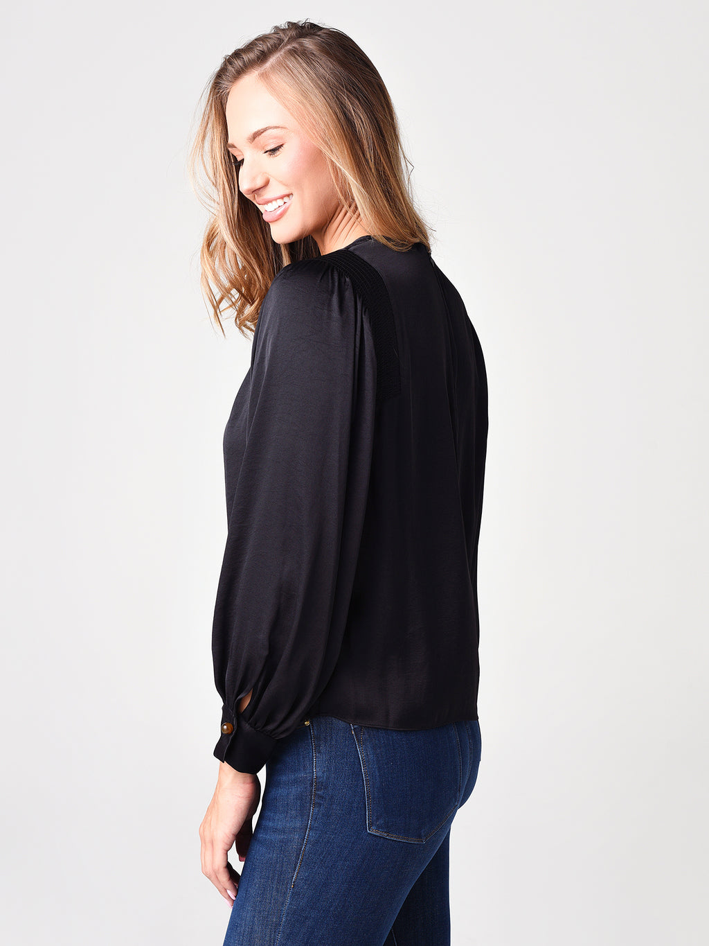V694012371xBLACK-alt1