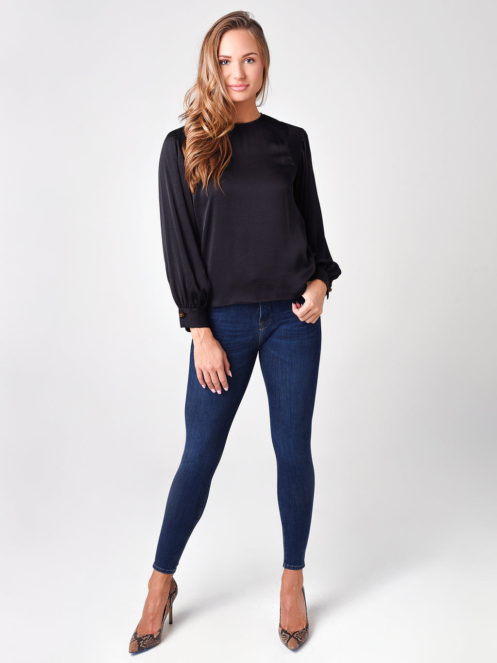 V694012371xBLACK-alt3