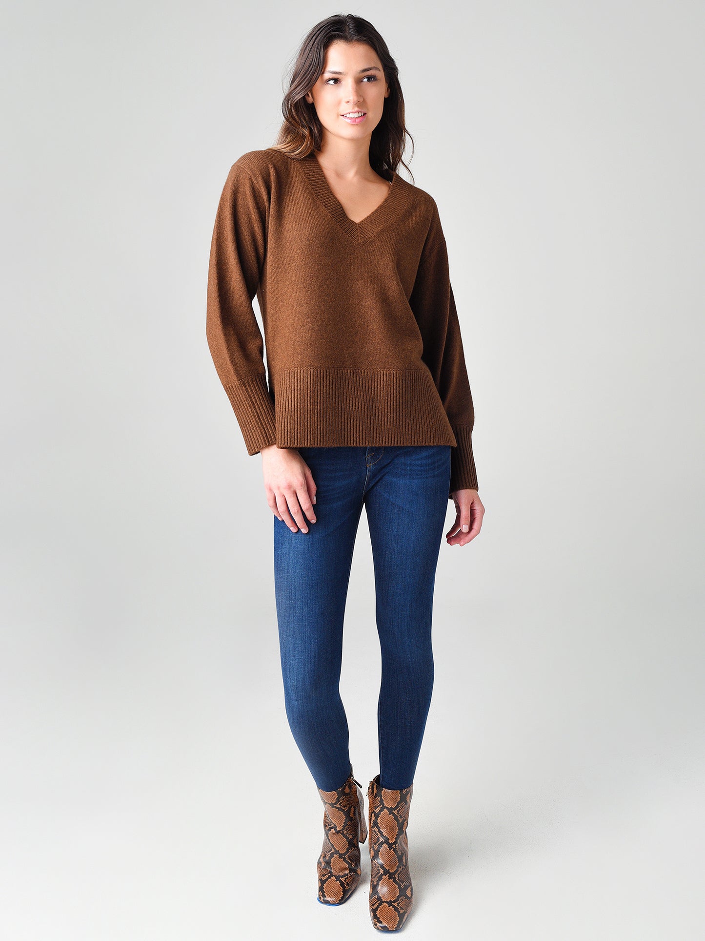 V695778567xVERONA-alt3