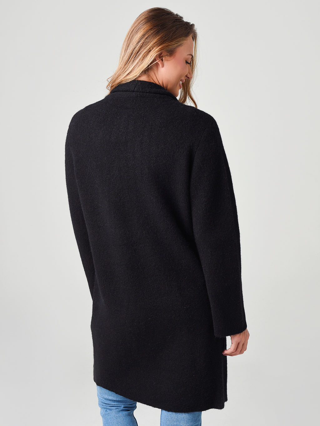 V697278549xBLACK-alt2