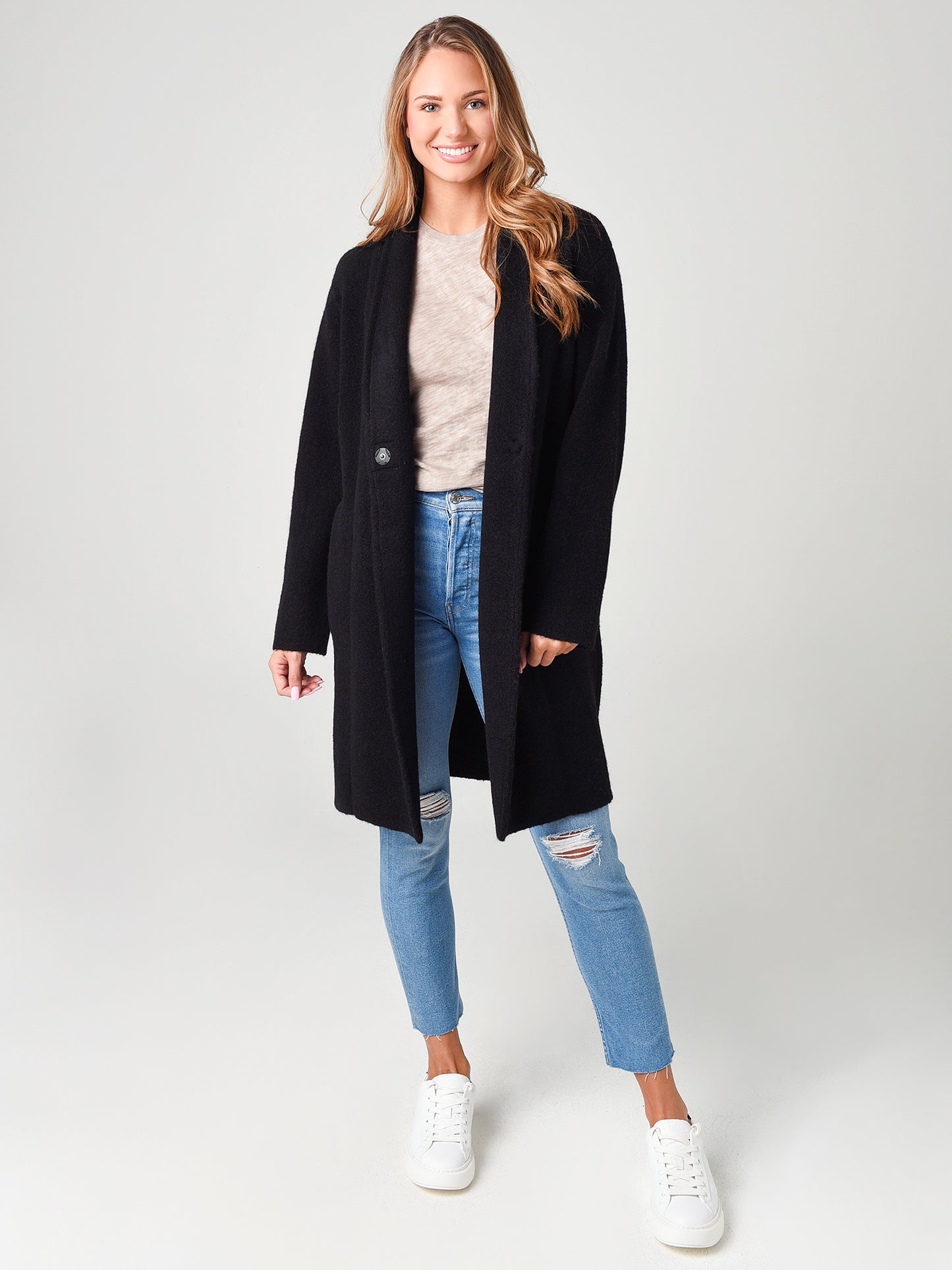 V697278549xBLACK-alt3