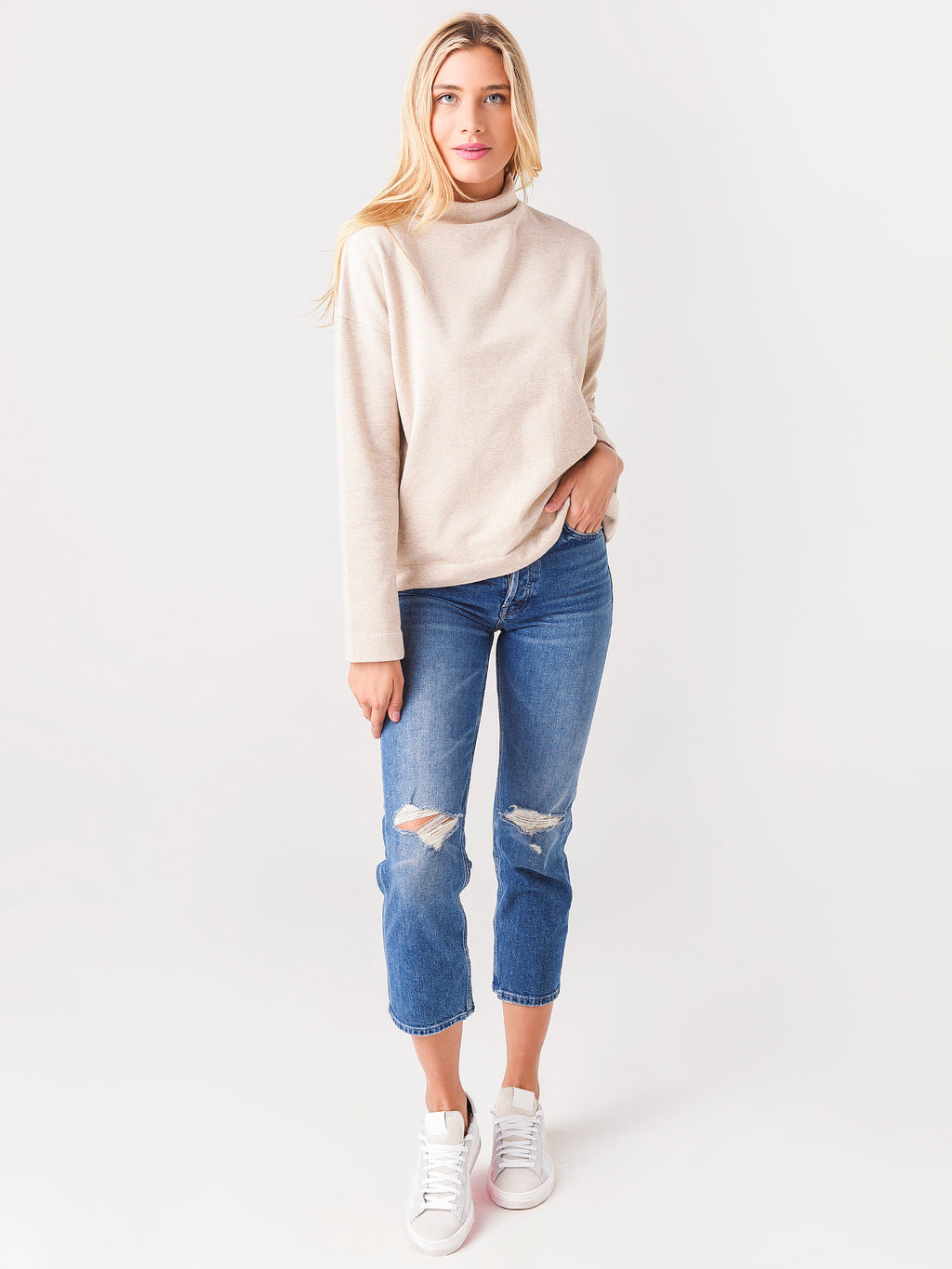 V766483776xWHITESAND-alt1