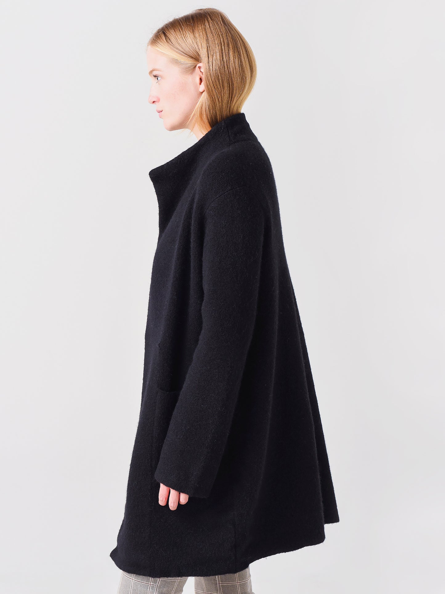 V783578842xBLACK-alt2