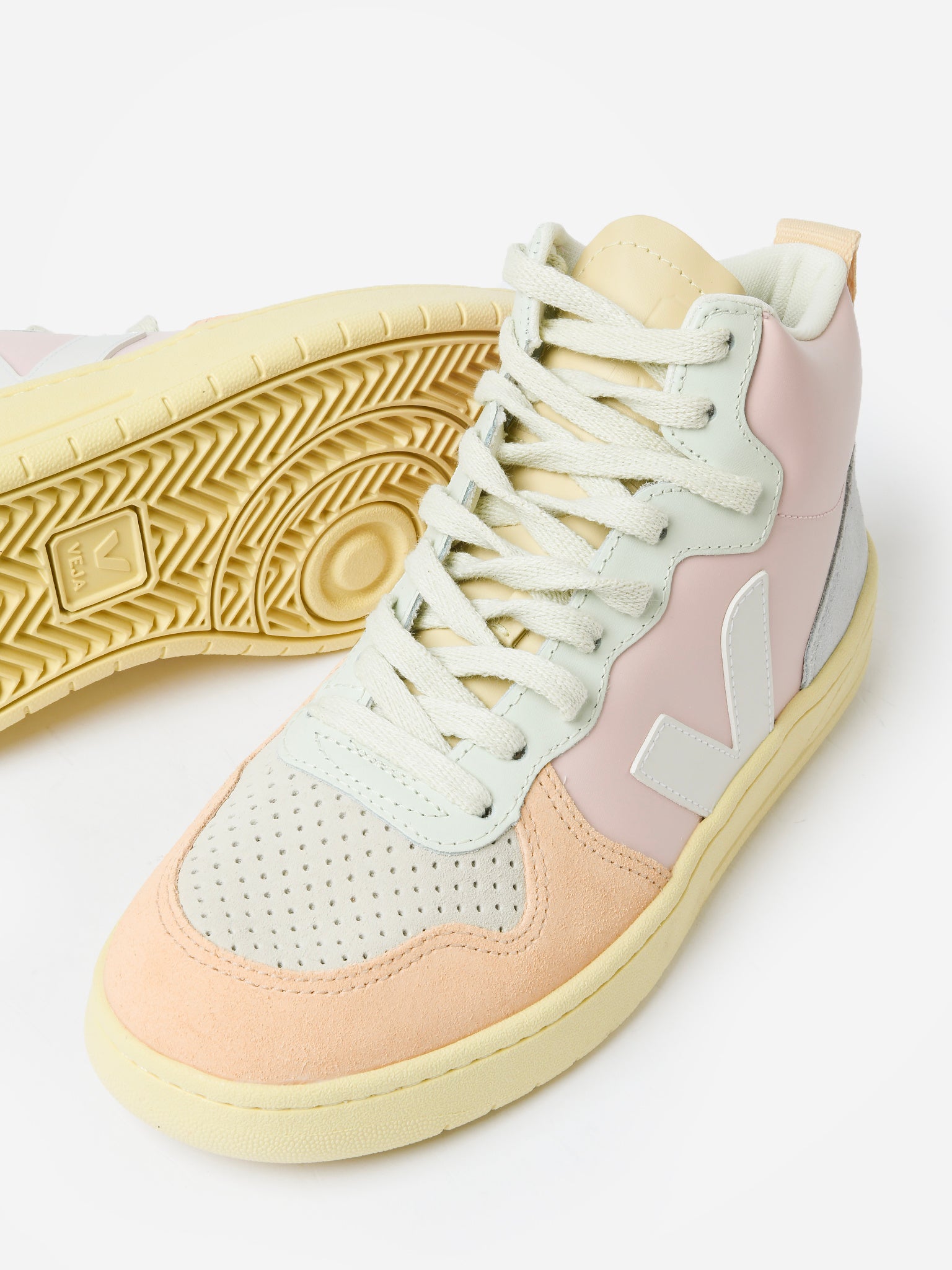 VEJA Women's V-15 Leather Sneaker - Saint Bernard