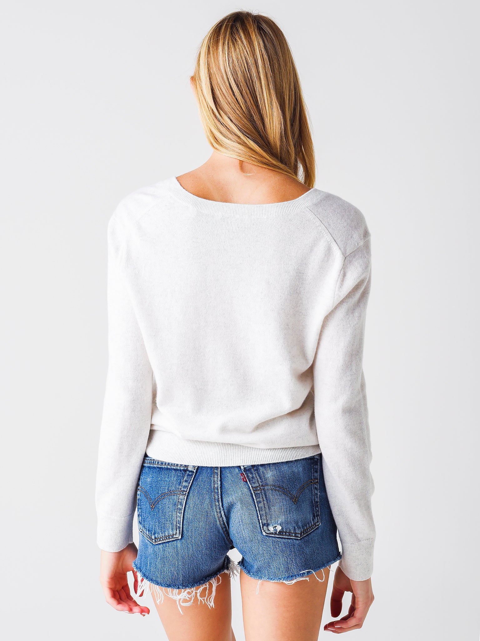 VR74978133xWHITE-alt3