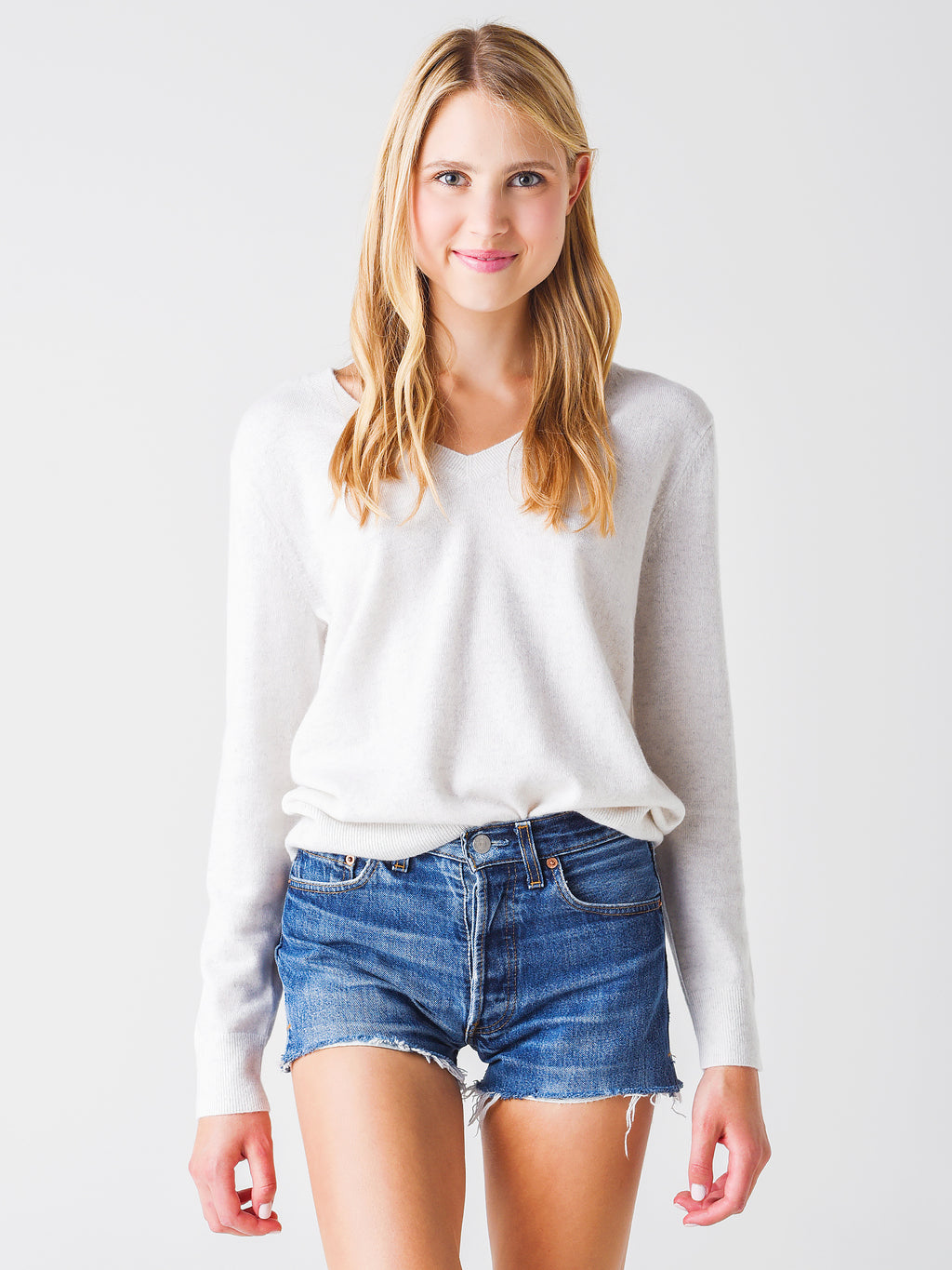 Vince Women's Cashmere Weekend V-Neck Sweater - Saint Bernard