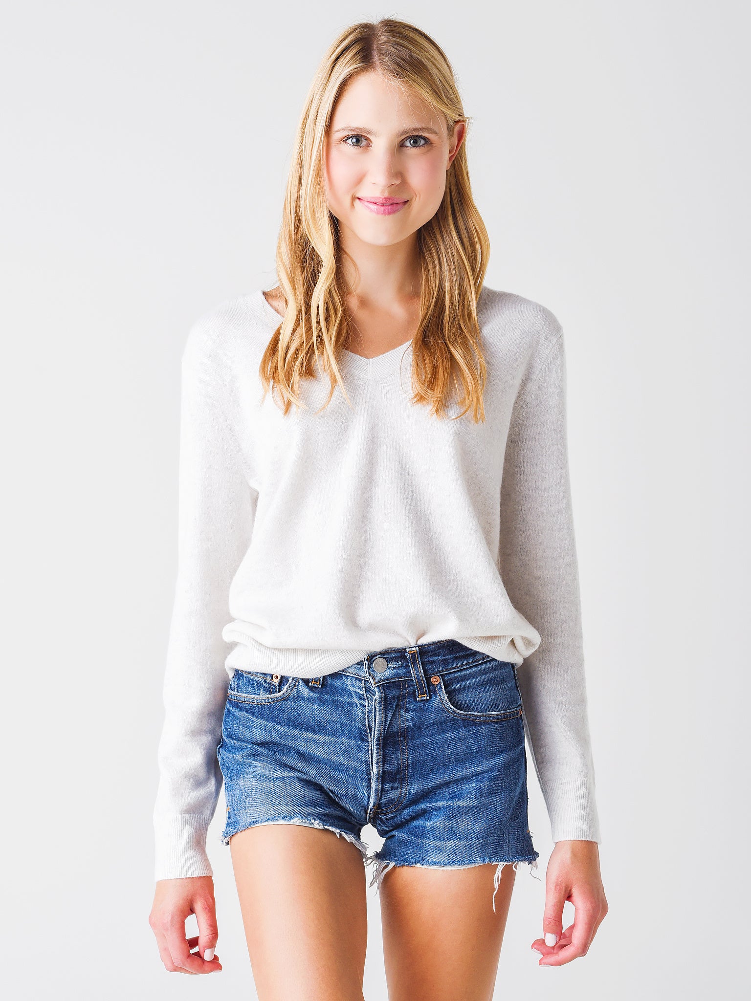 Vince Women's Cashmere Weekend V-Neck Sweater - Saint Bernard