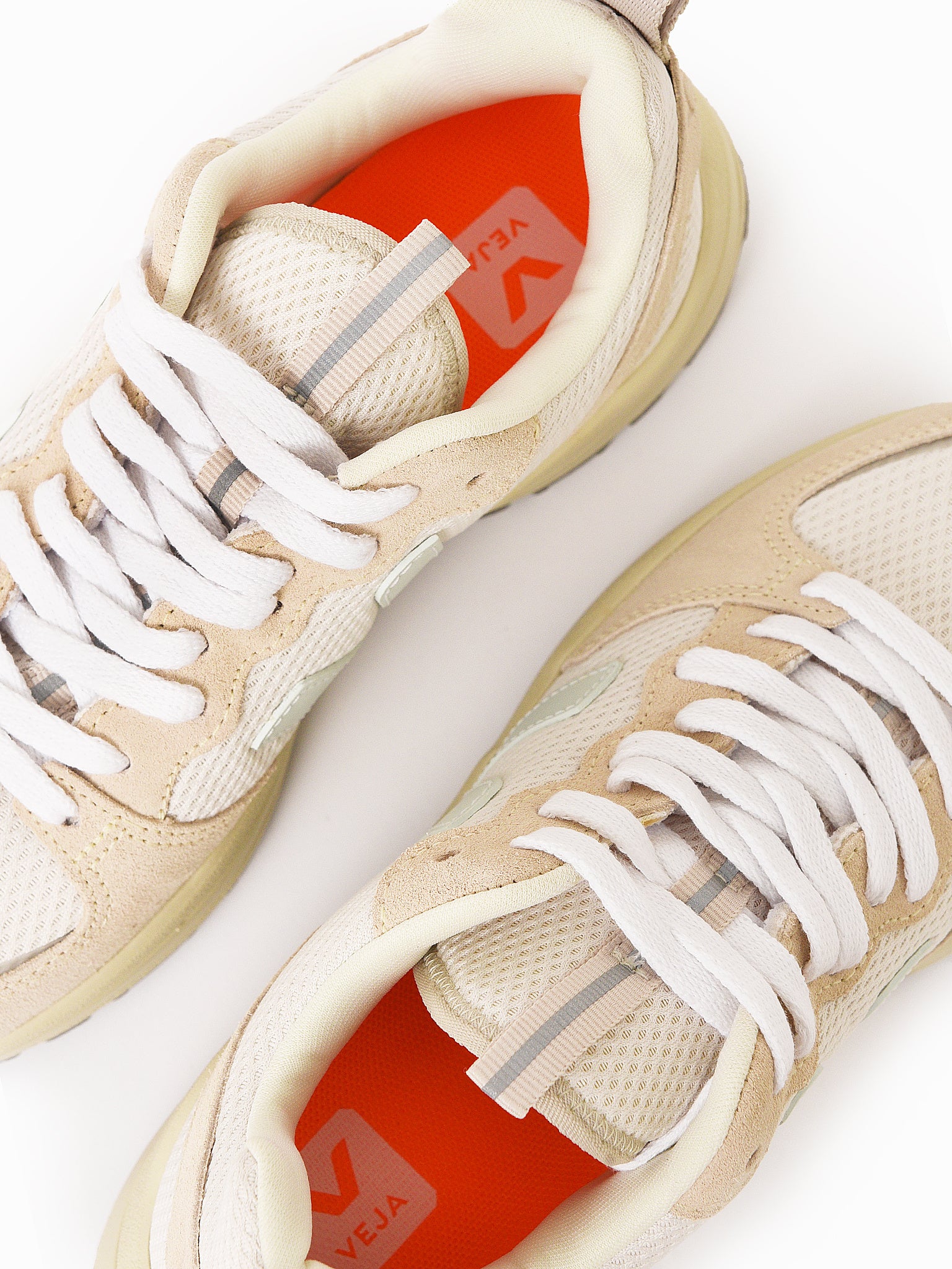 VT0102958xGRAVELMENTHOL-alt2